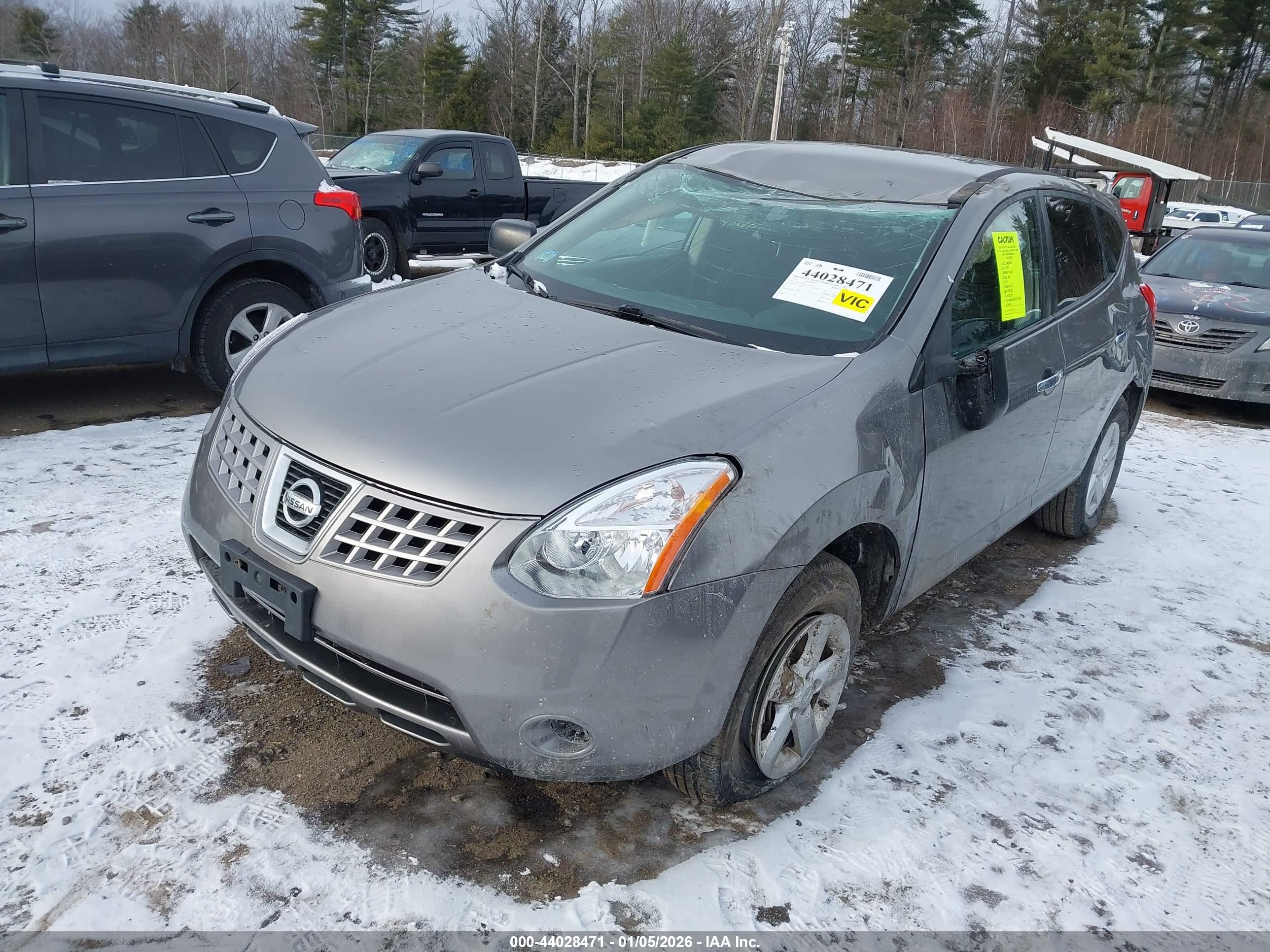NISSAN ROGUE image 2