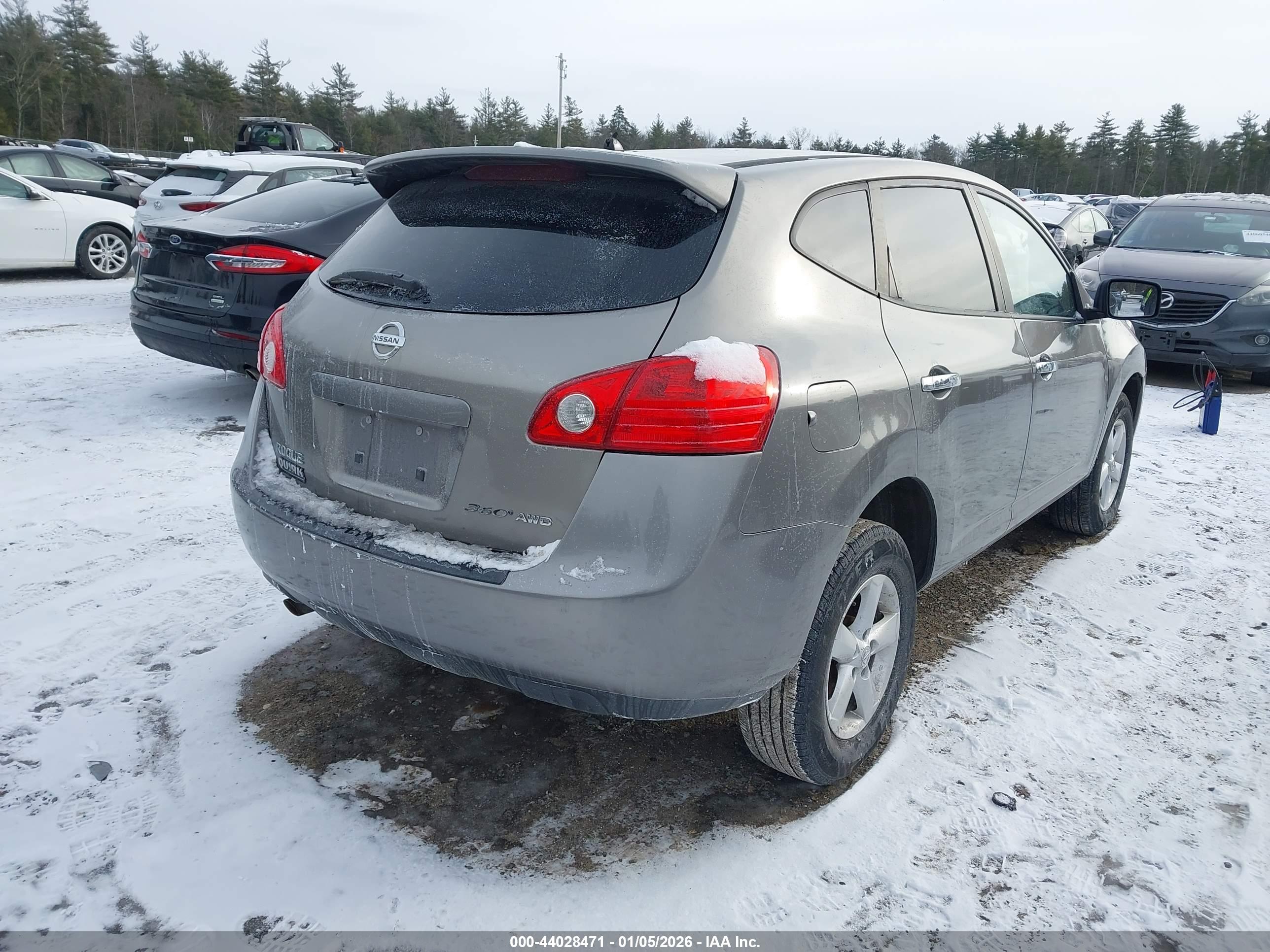 NISSAN ROGUE image 4