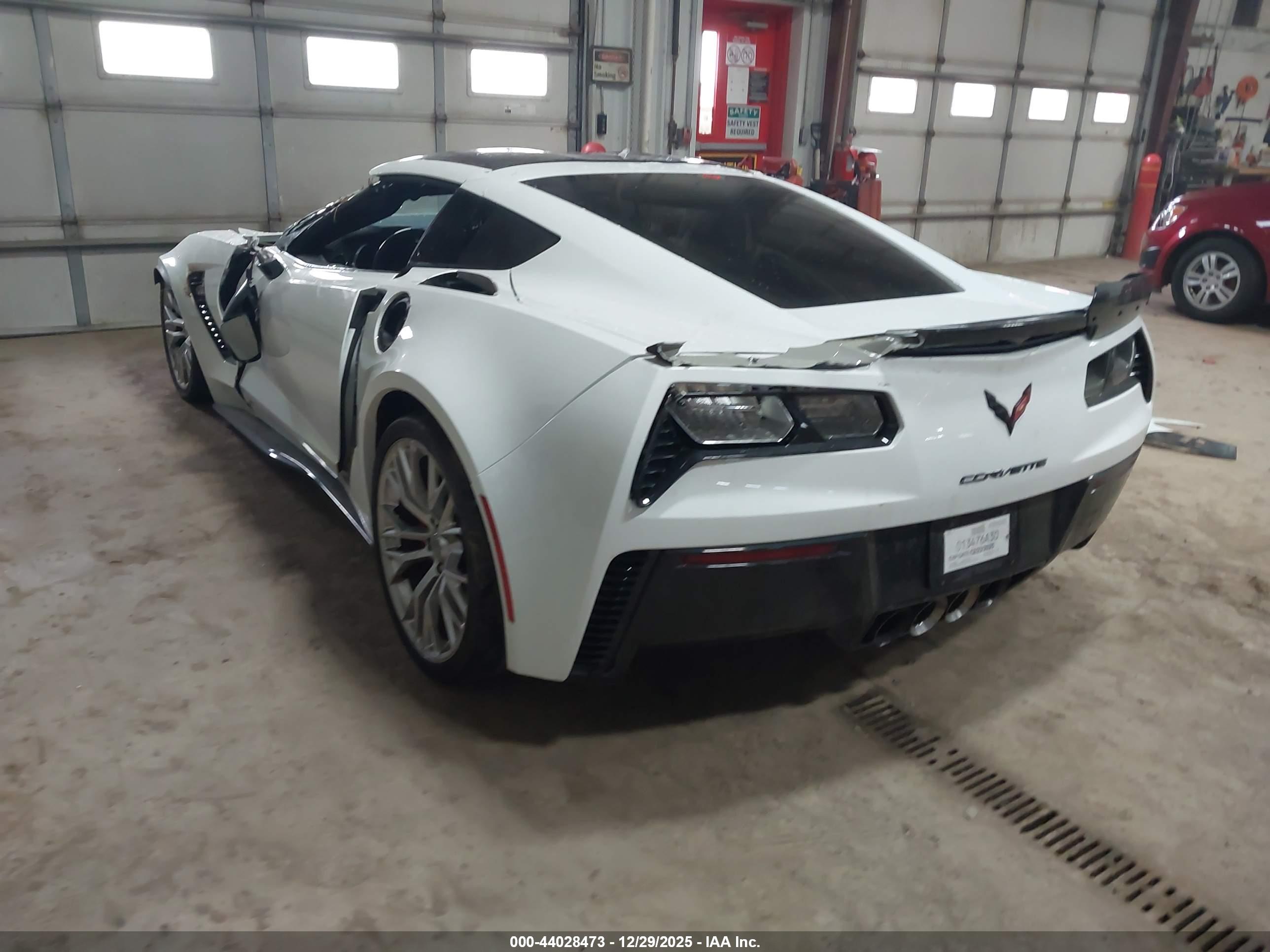 CHEVROLET CORVETTE image 3