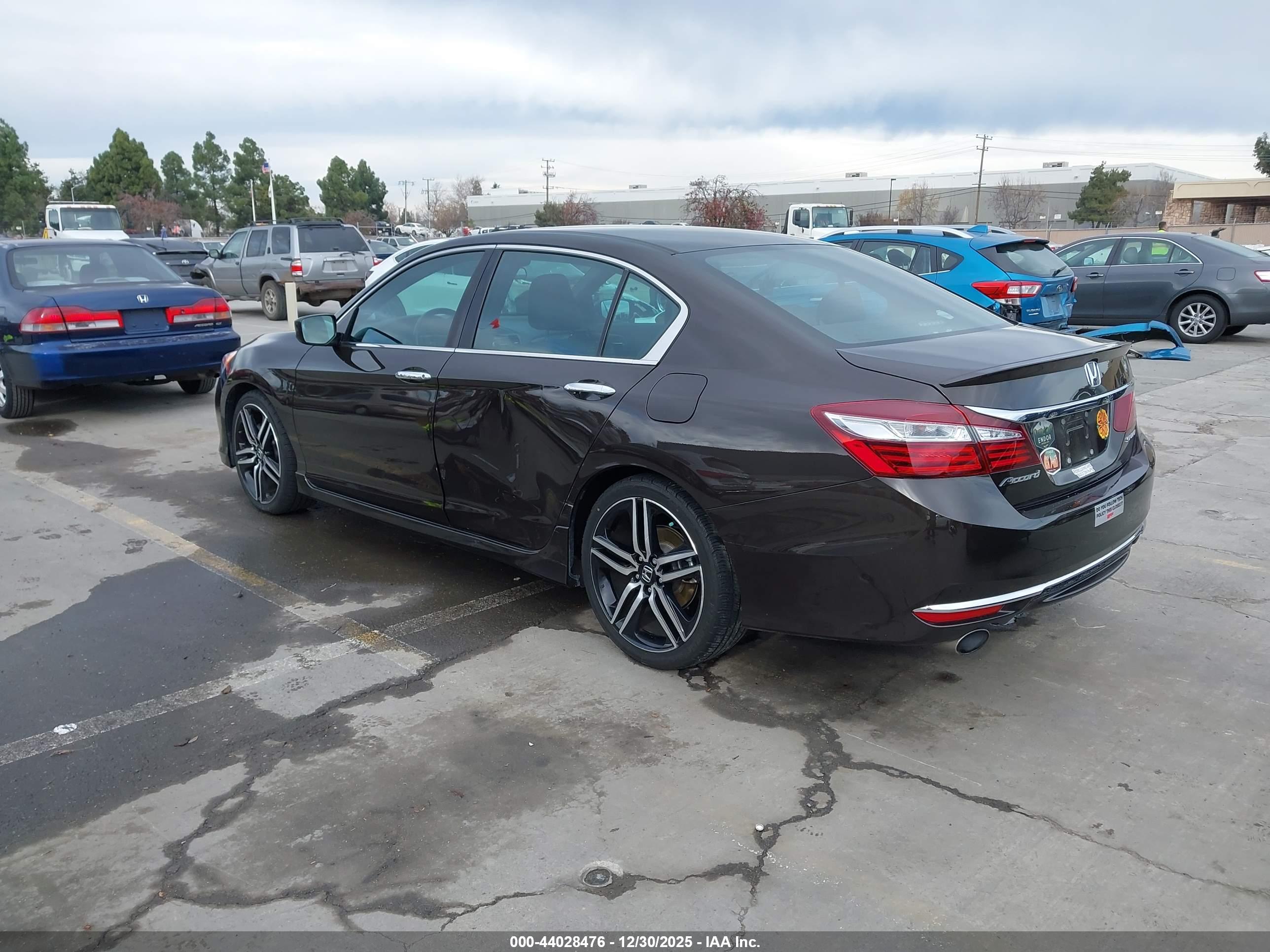 HONDA ACCORD image 3