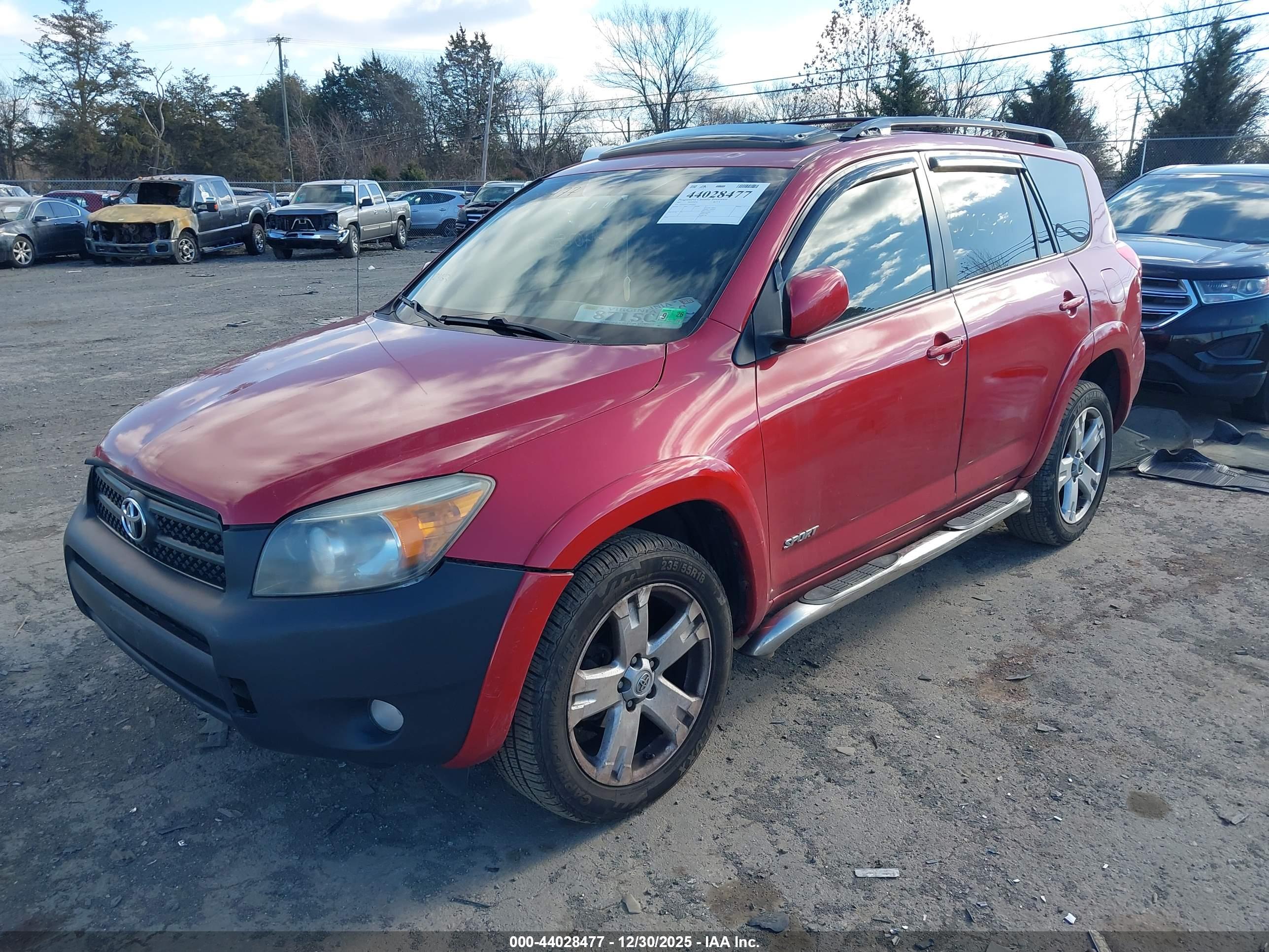 TOYOTA RAV4 image 2