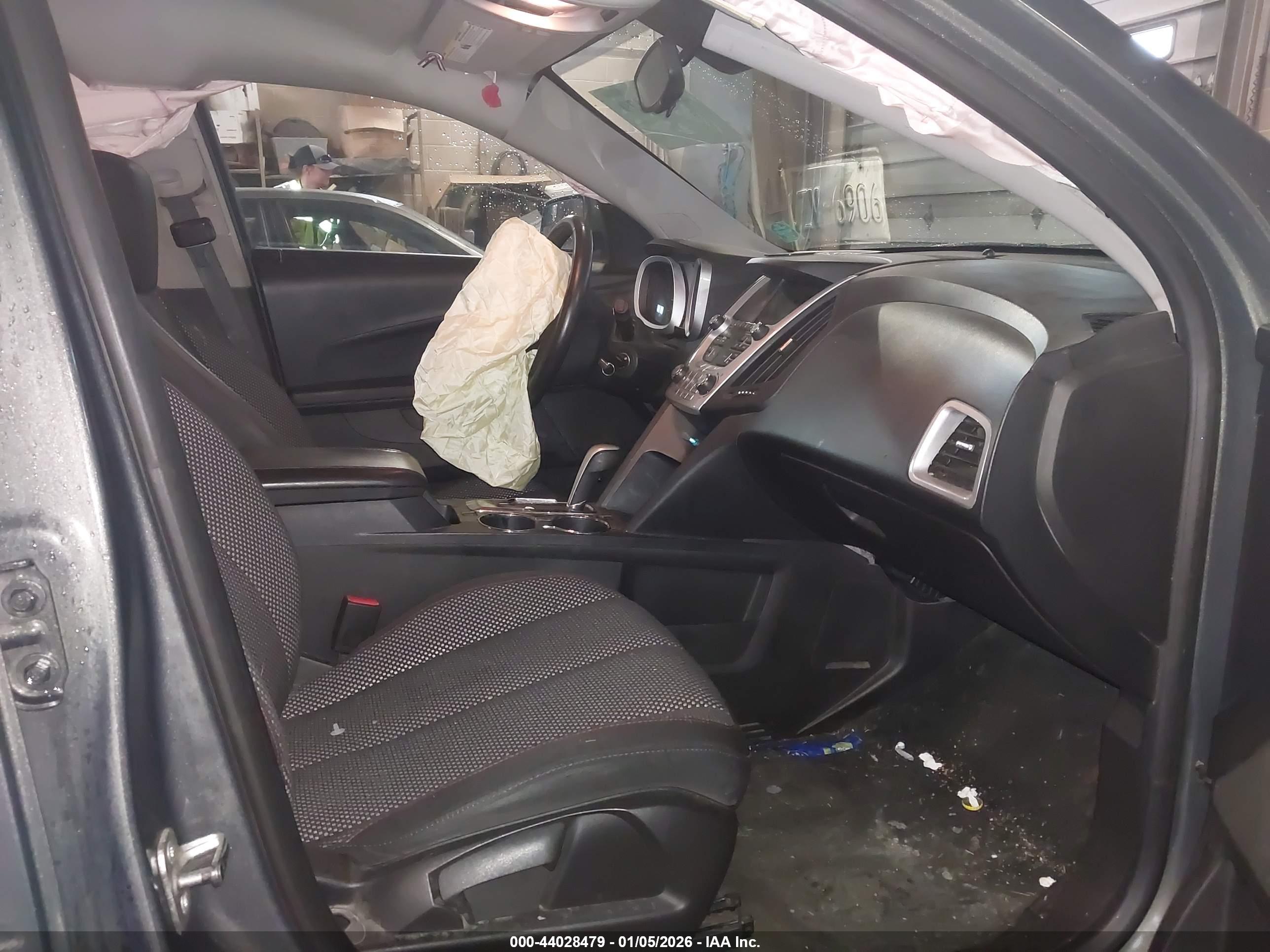 CHEVROLET EQUINOX image 5