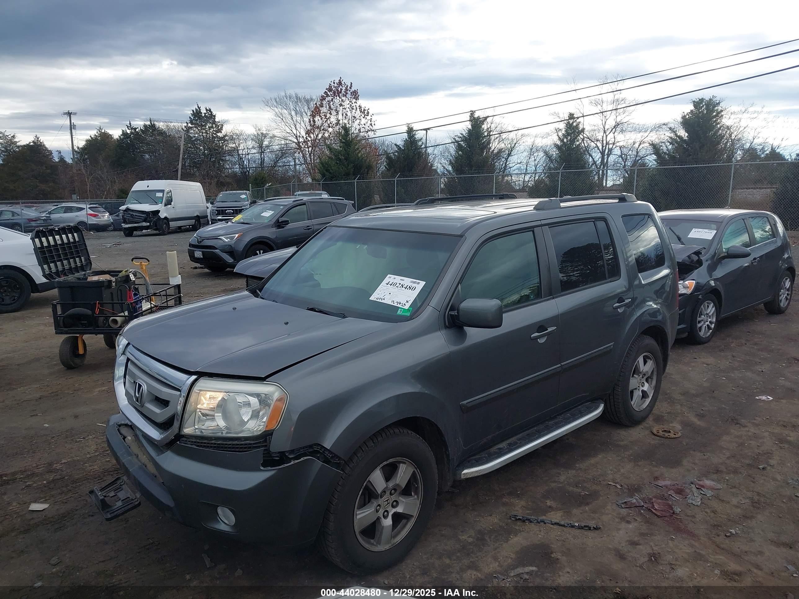 HONDA PILOT image 2