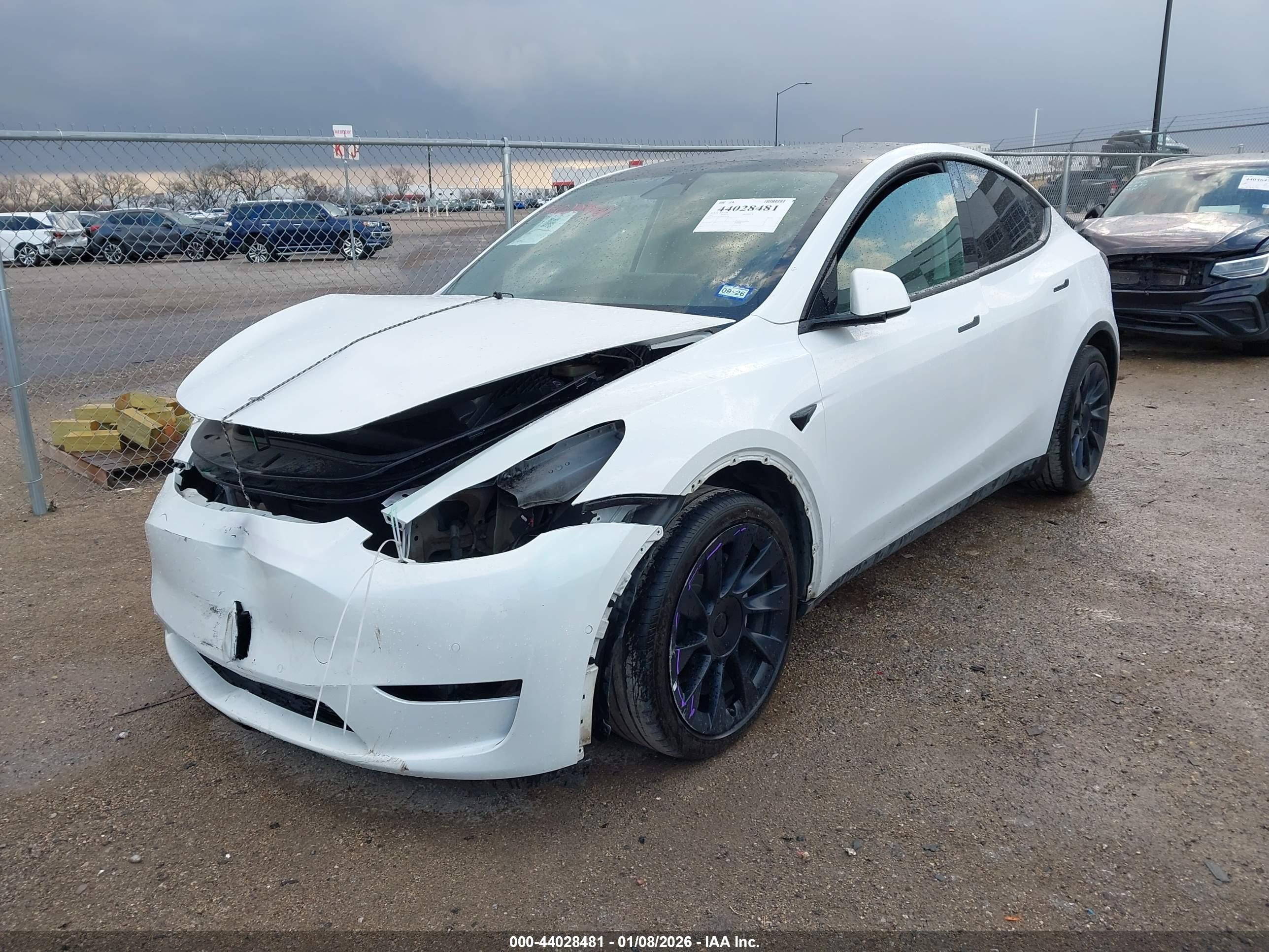 TESLA MODEL image 2