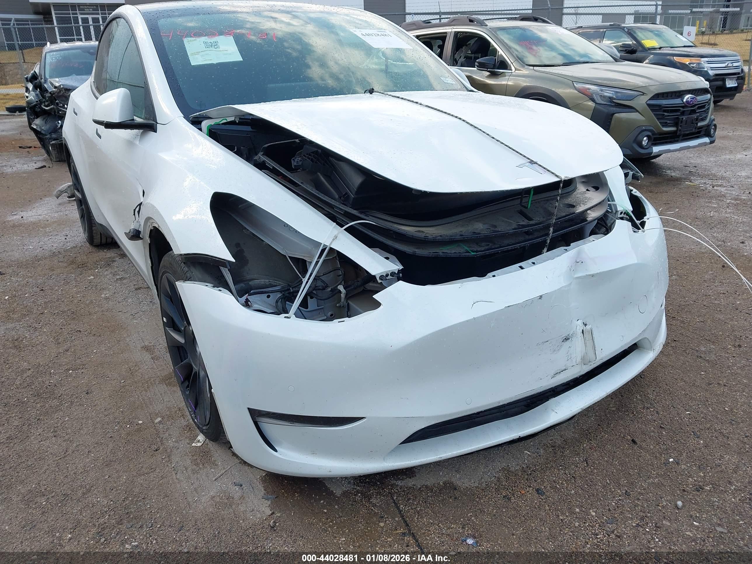 TESLA MODEL image 6