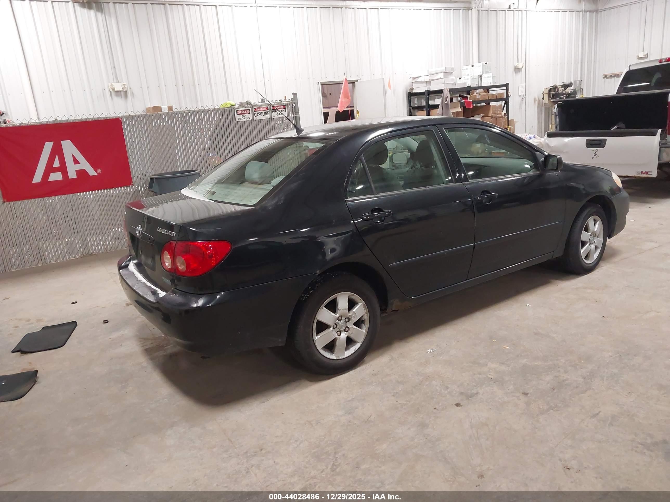 TOYOTA COROLLA image 4
