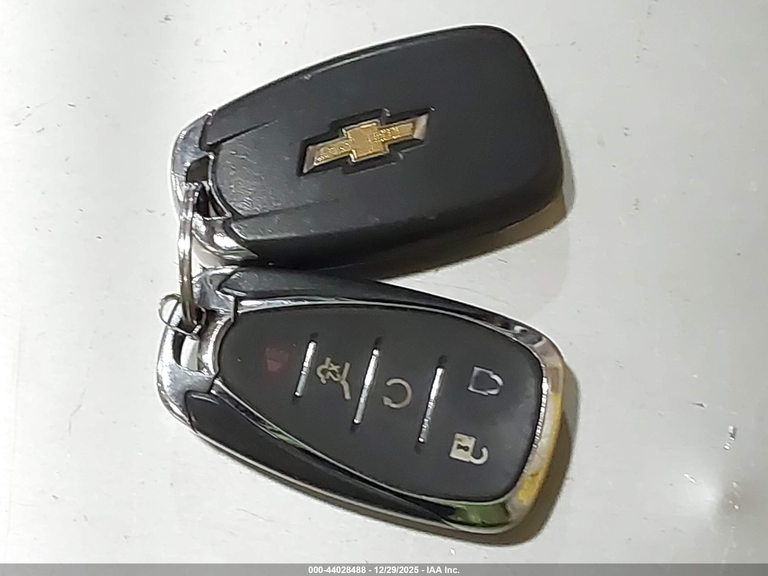CHEVROLET EQUINOX image 11