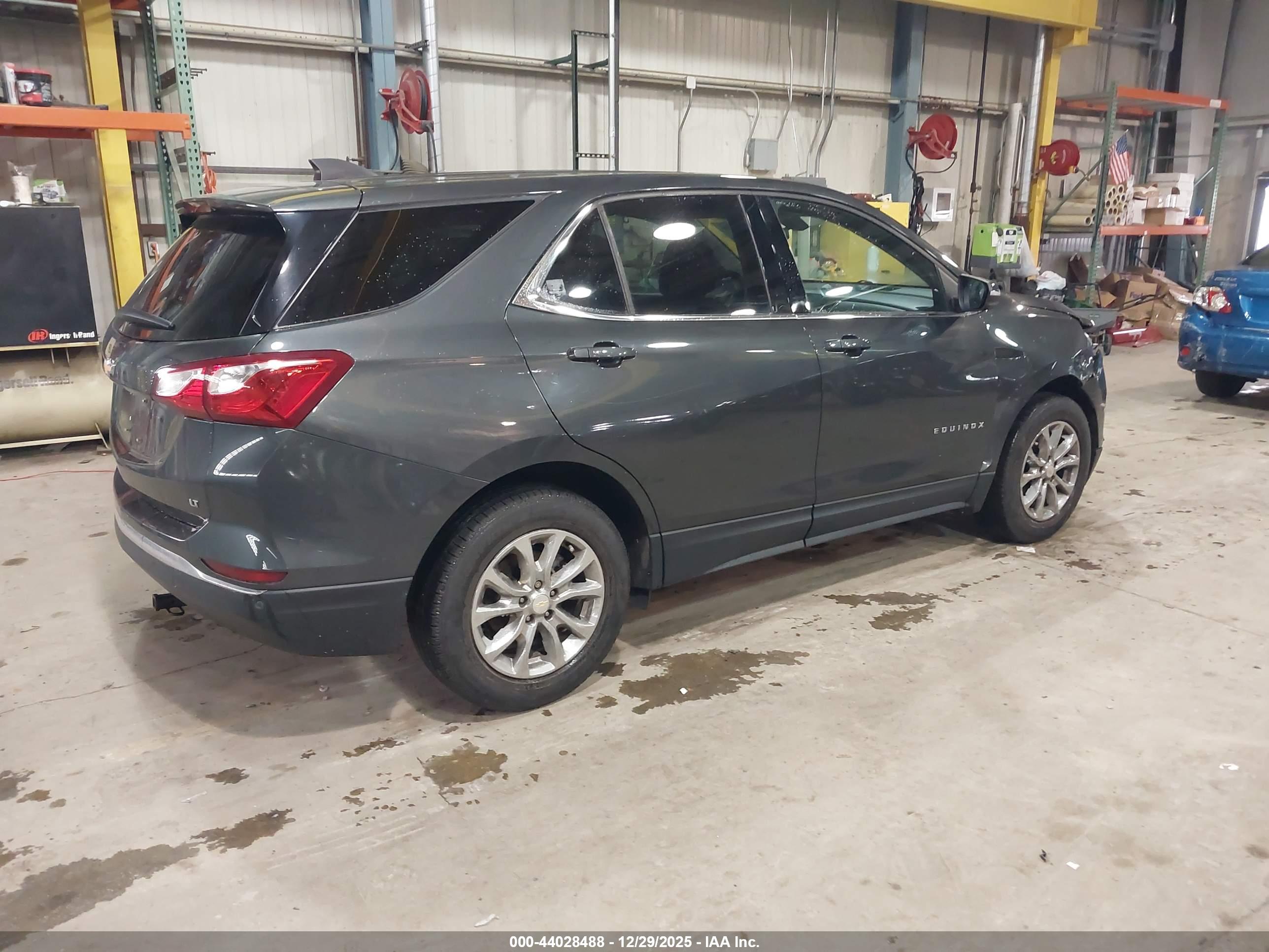 CHEVROLET EQUINOX image 4