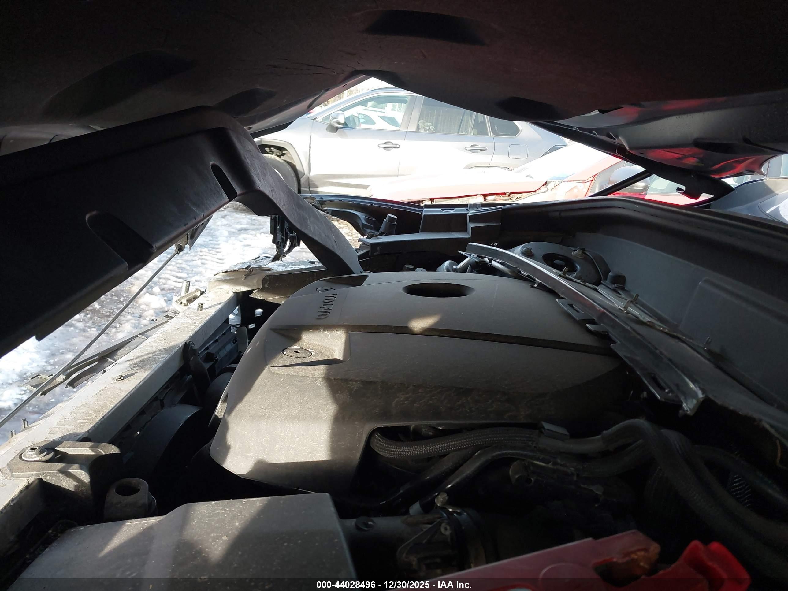 VOLVO XC60 image 10