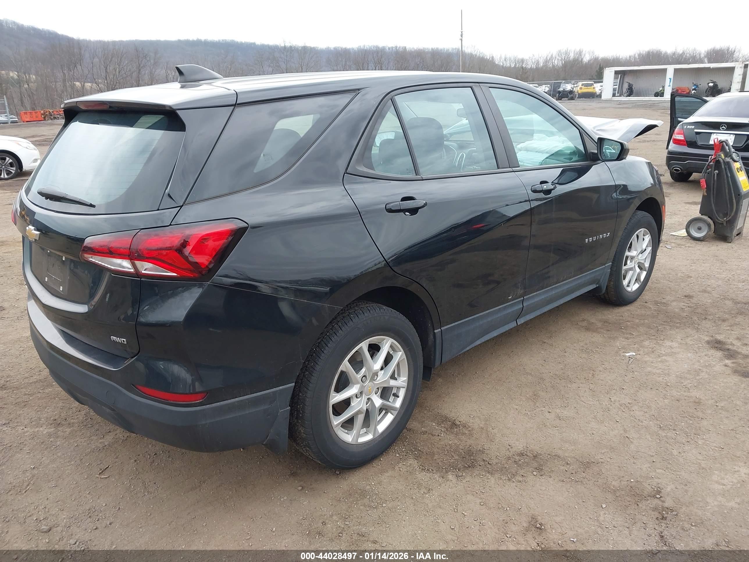 CHEVROLET EQUINOX image 4