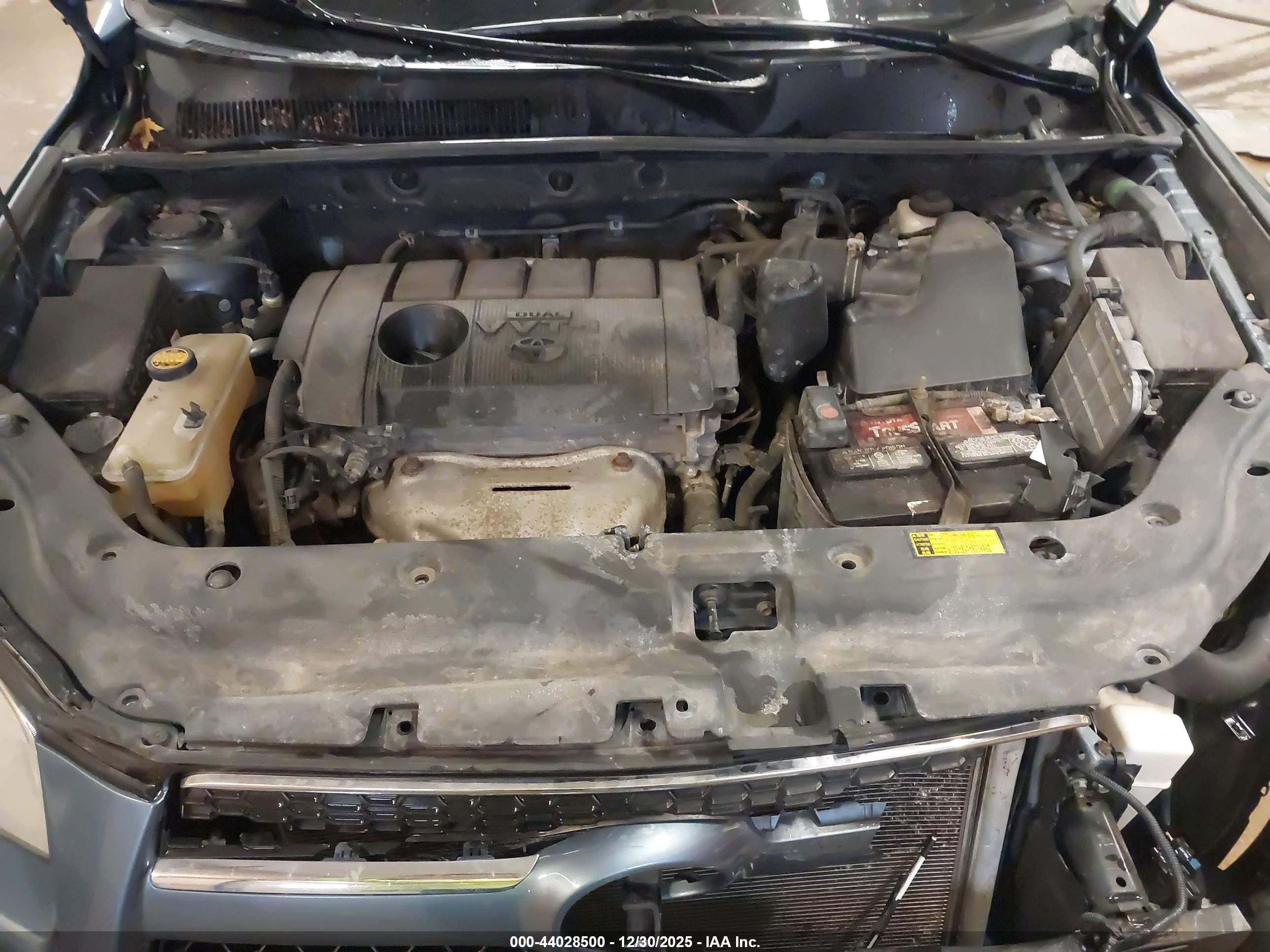 TOYOTA RAV4 image 10