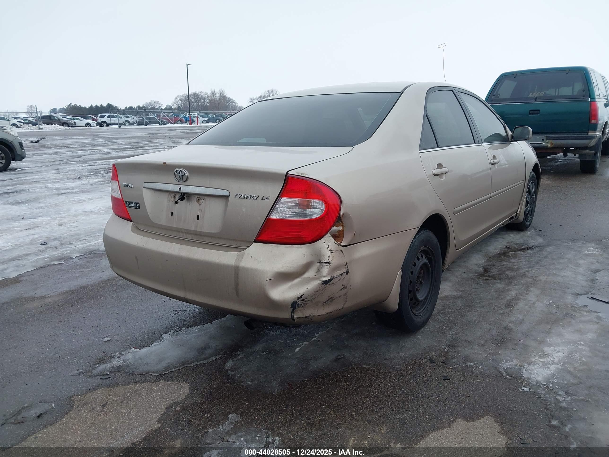 TOYOTA CAMRY image 6