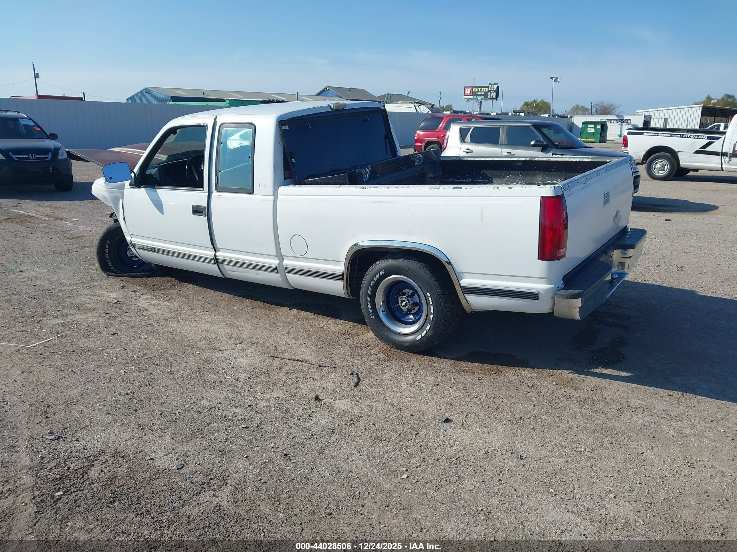 GMC SIERRA image 3