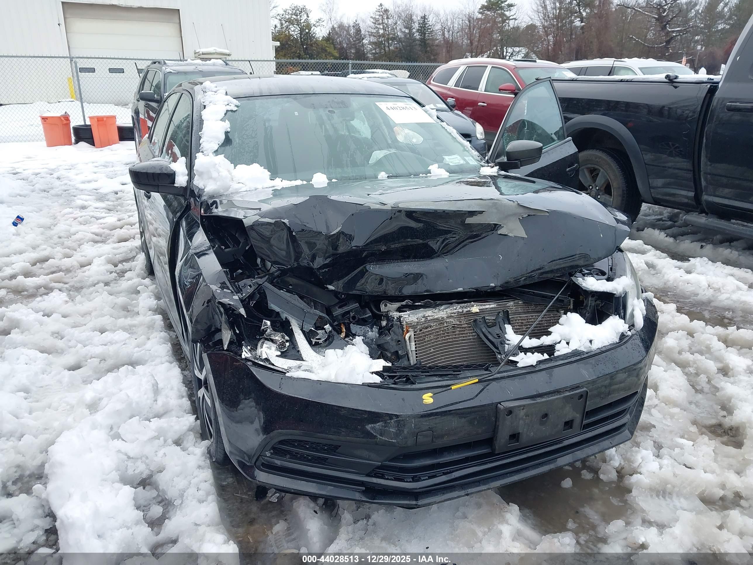 VOLKSWAGEN JETTA image 6