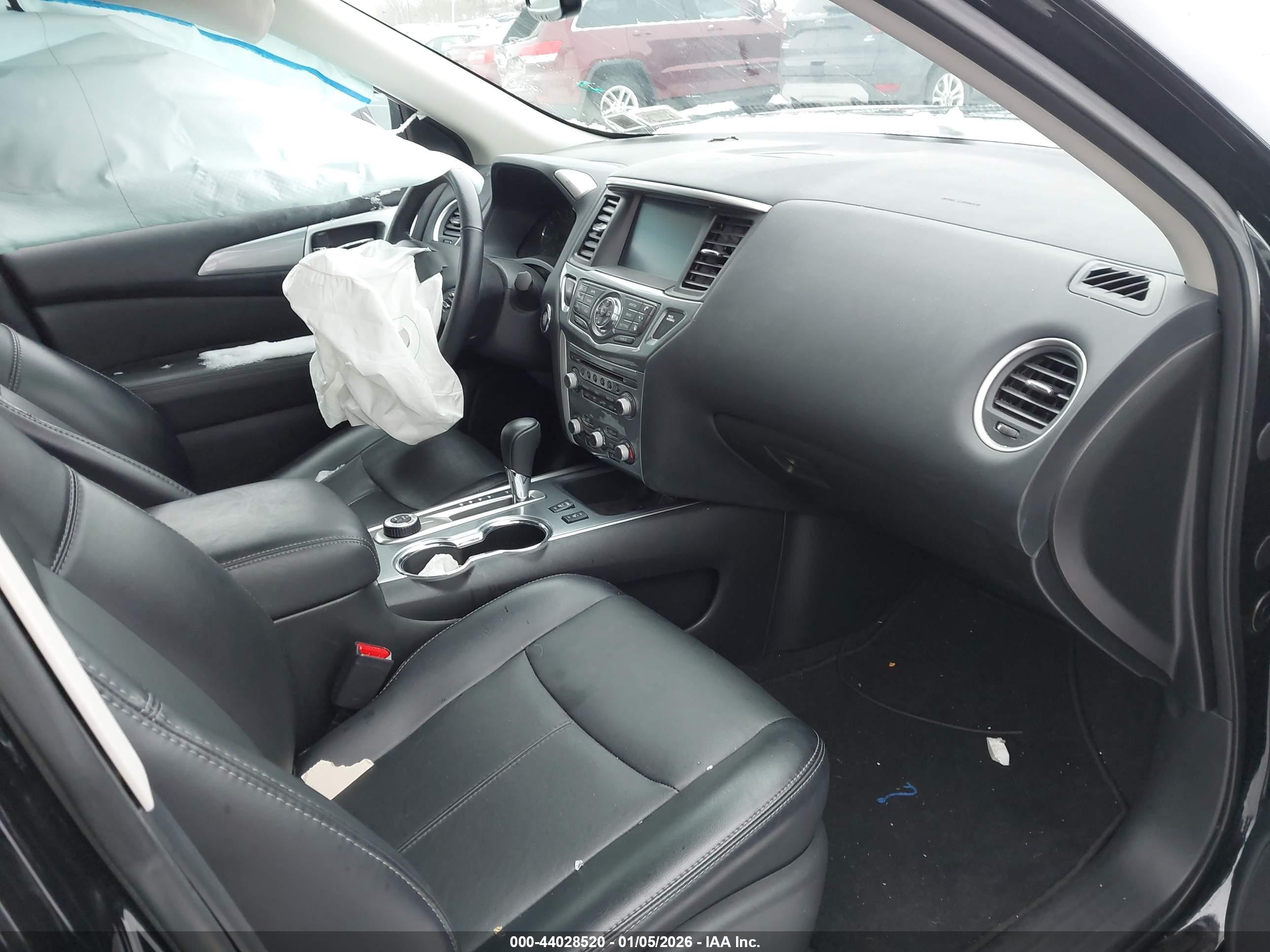 NISSAN PATHFINDER image 5