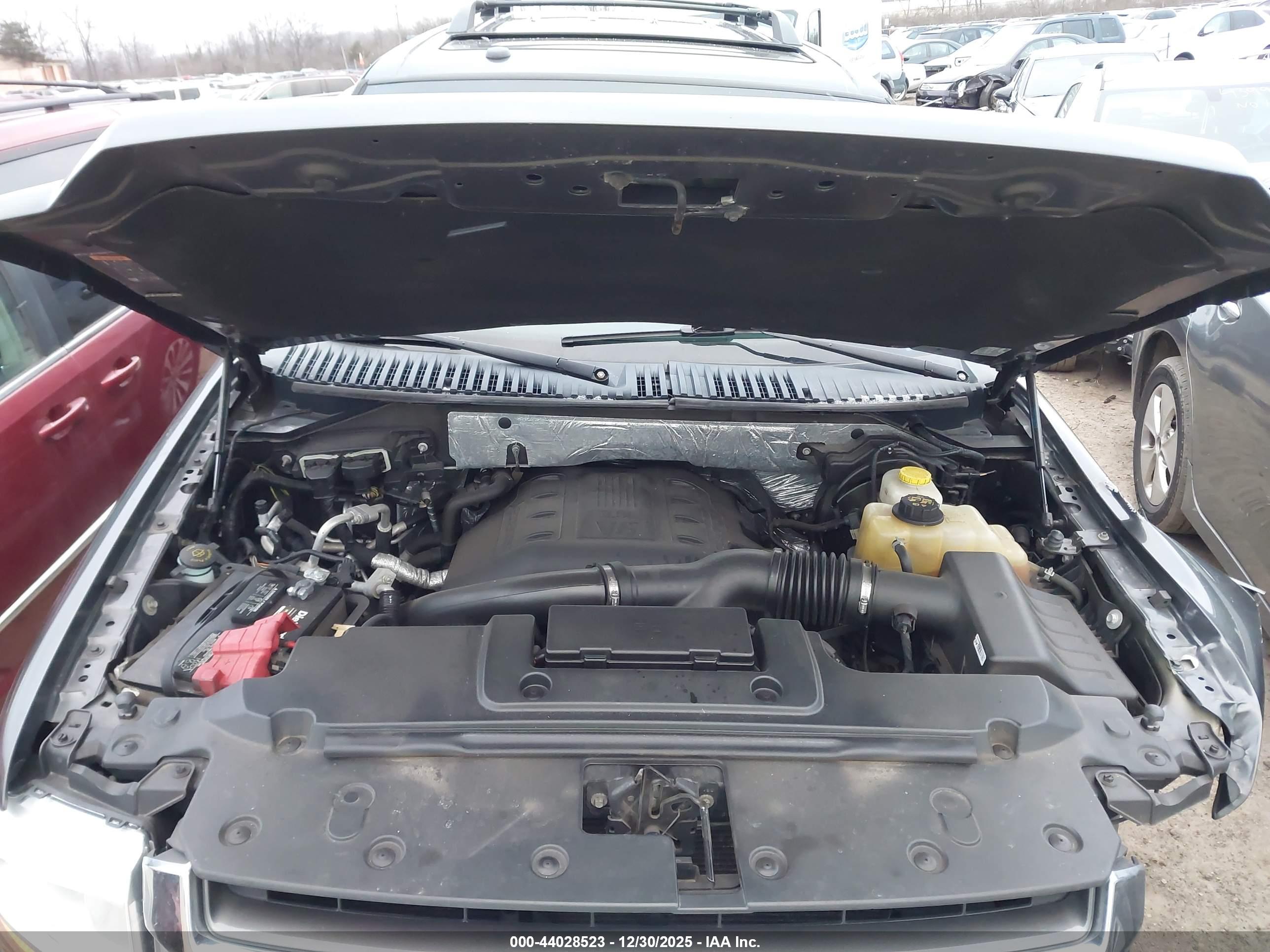 FORD EXPEDITION image 10