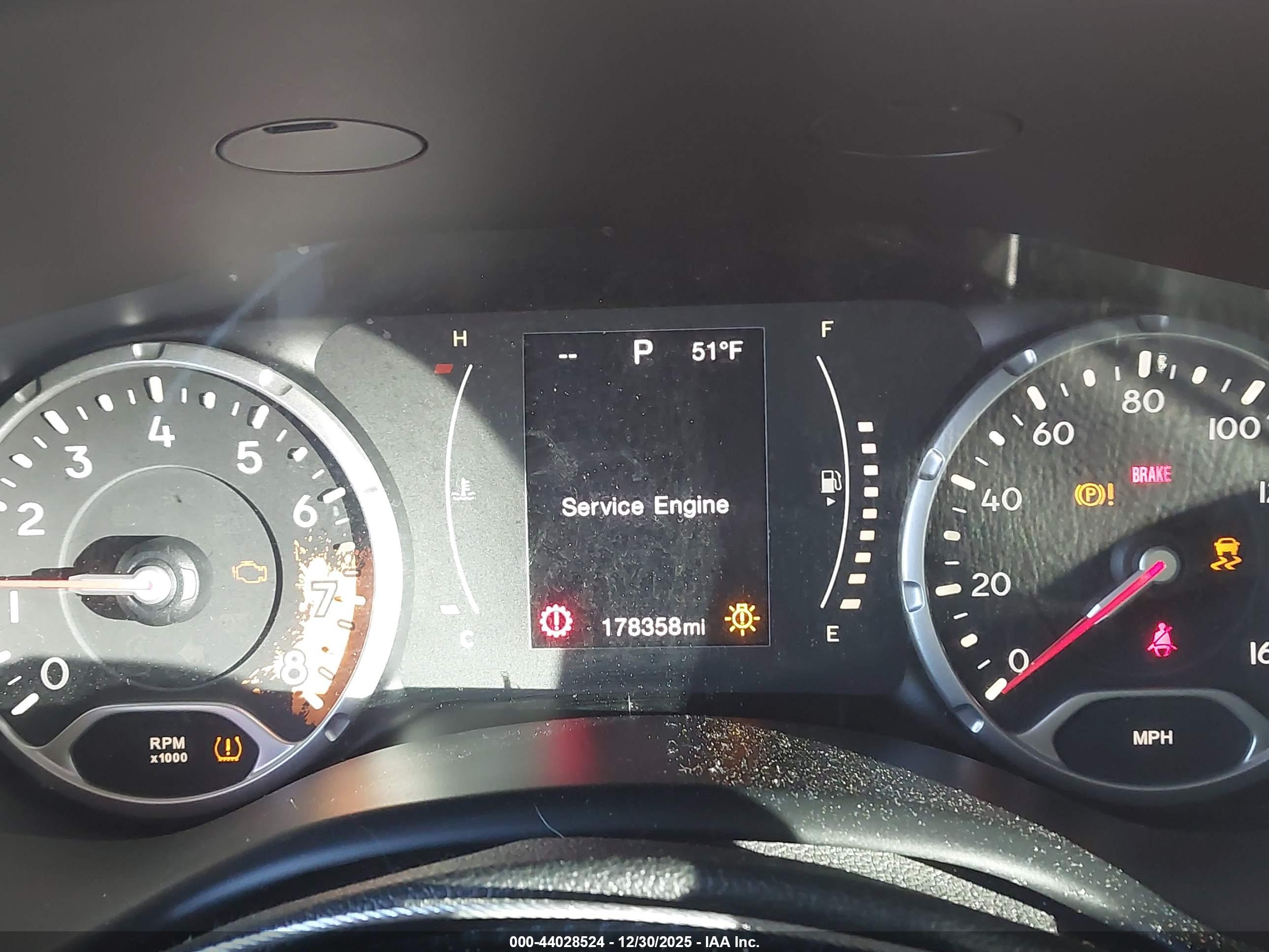 JEEP RENEGADE image 7