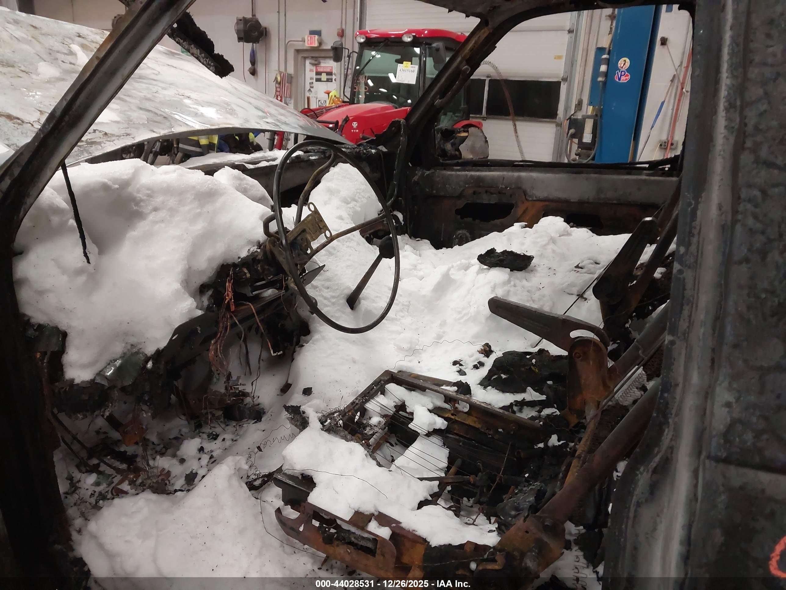GMC SIERRA image 5
