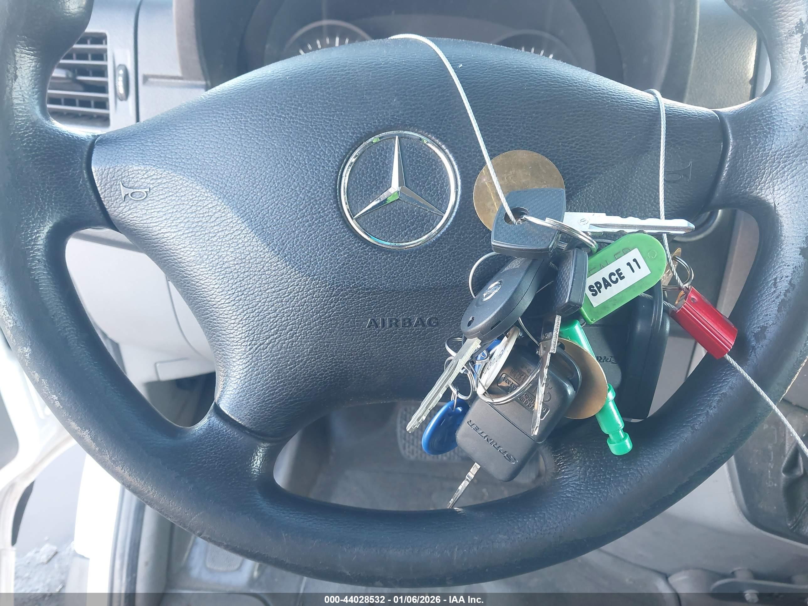MERCEDES-BENZ SPRINTER image 11