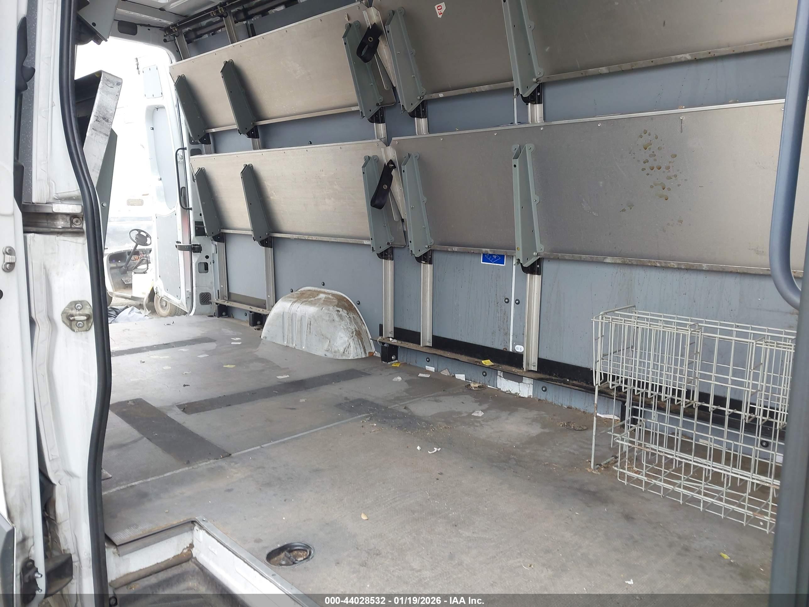 MERCEDES-BENZ SPRINTER image 8