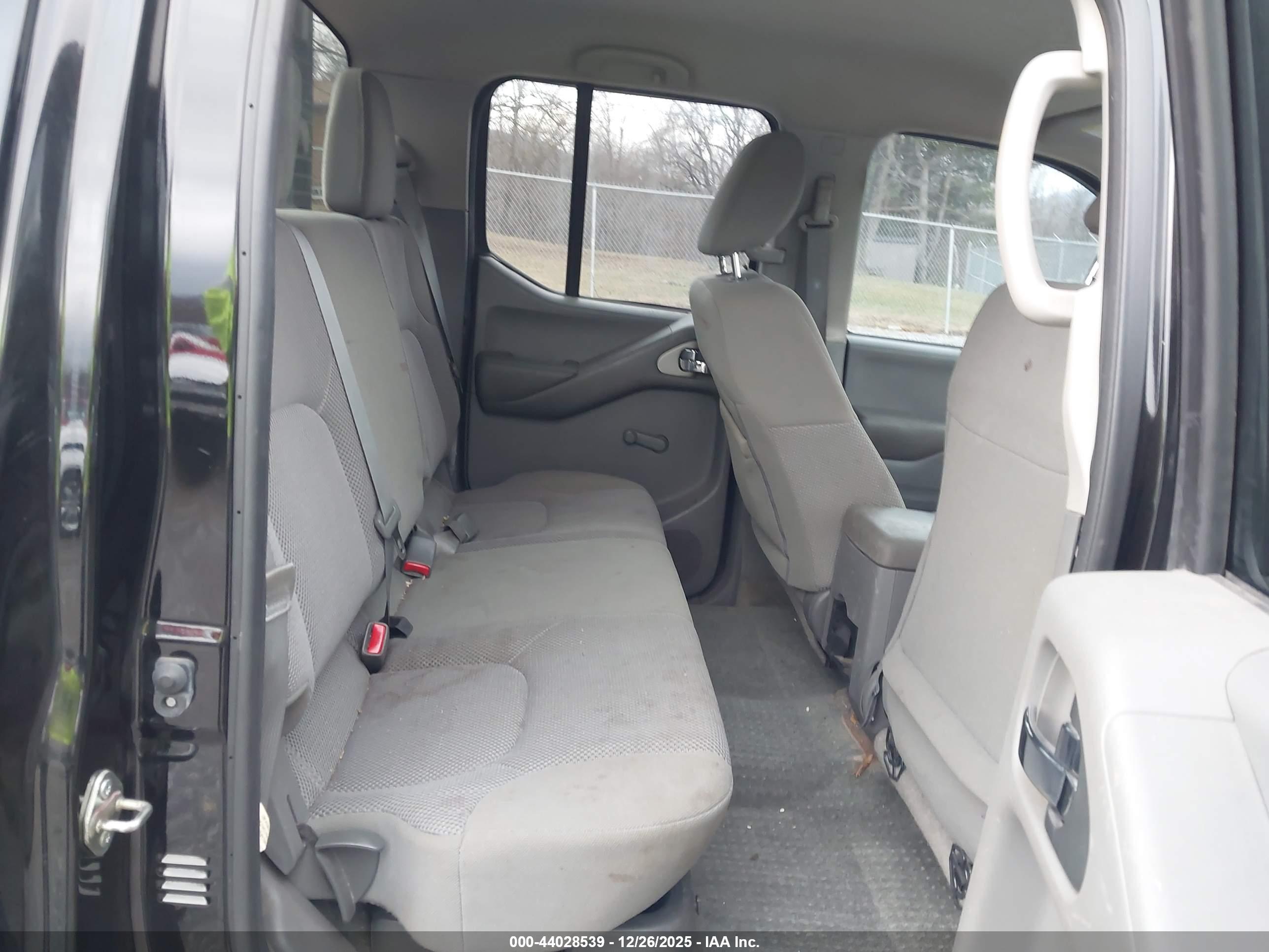 NISSAN FRONTIER image 8