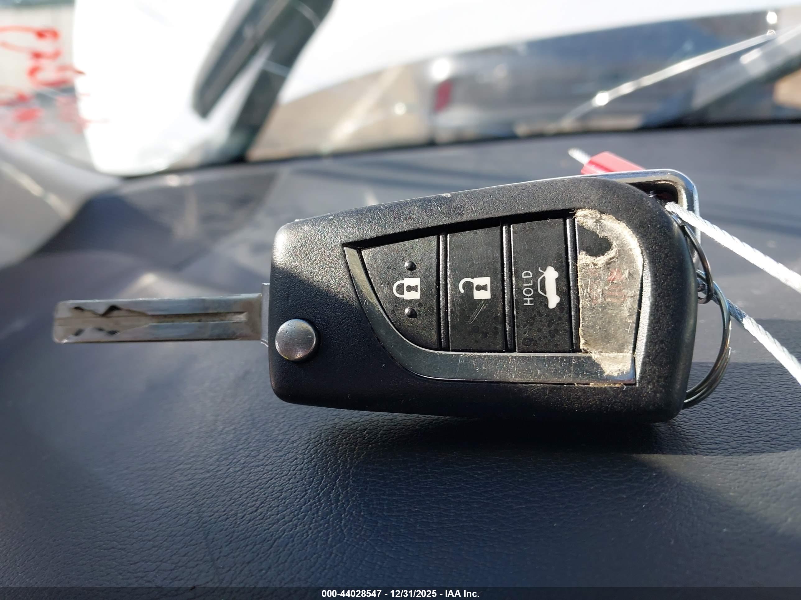 TOYOTA COROLLA image 11