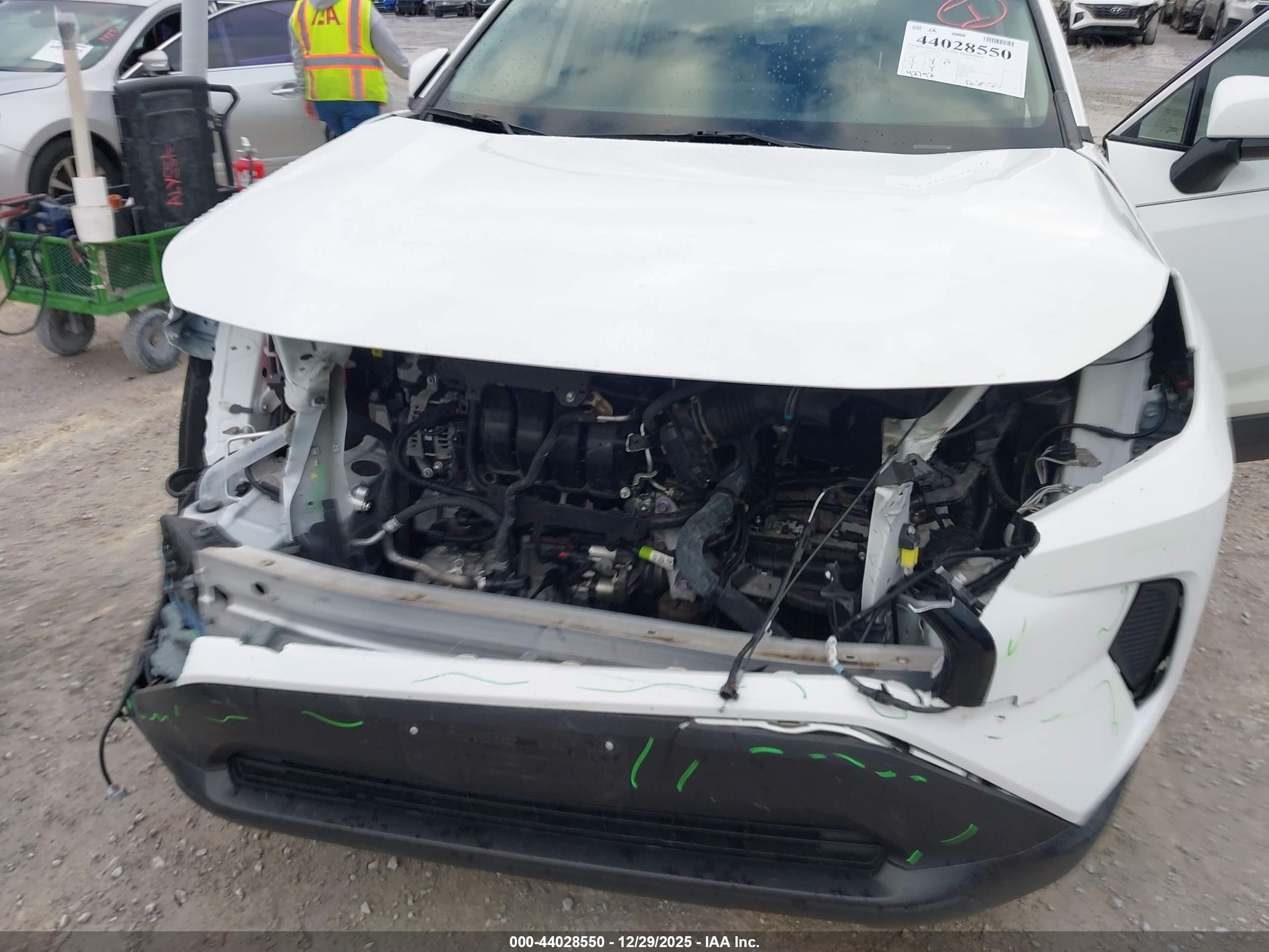 TOYOTA RAV4 image 6