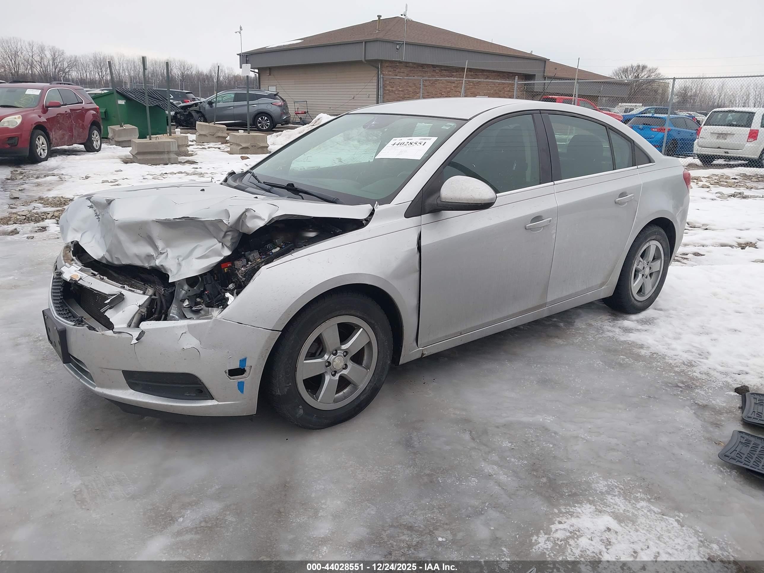 CHEVROLET CRUZE image 2