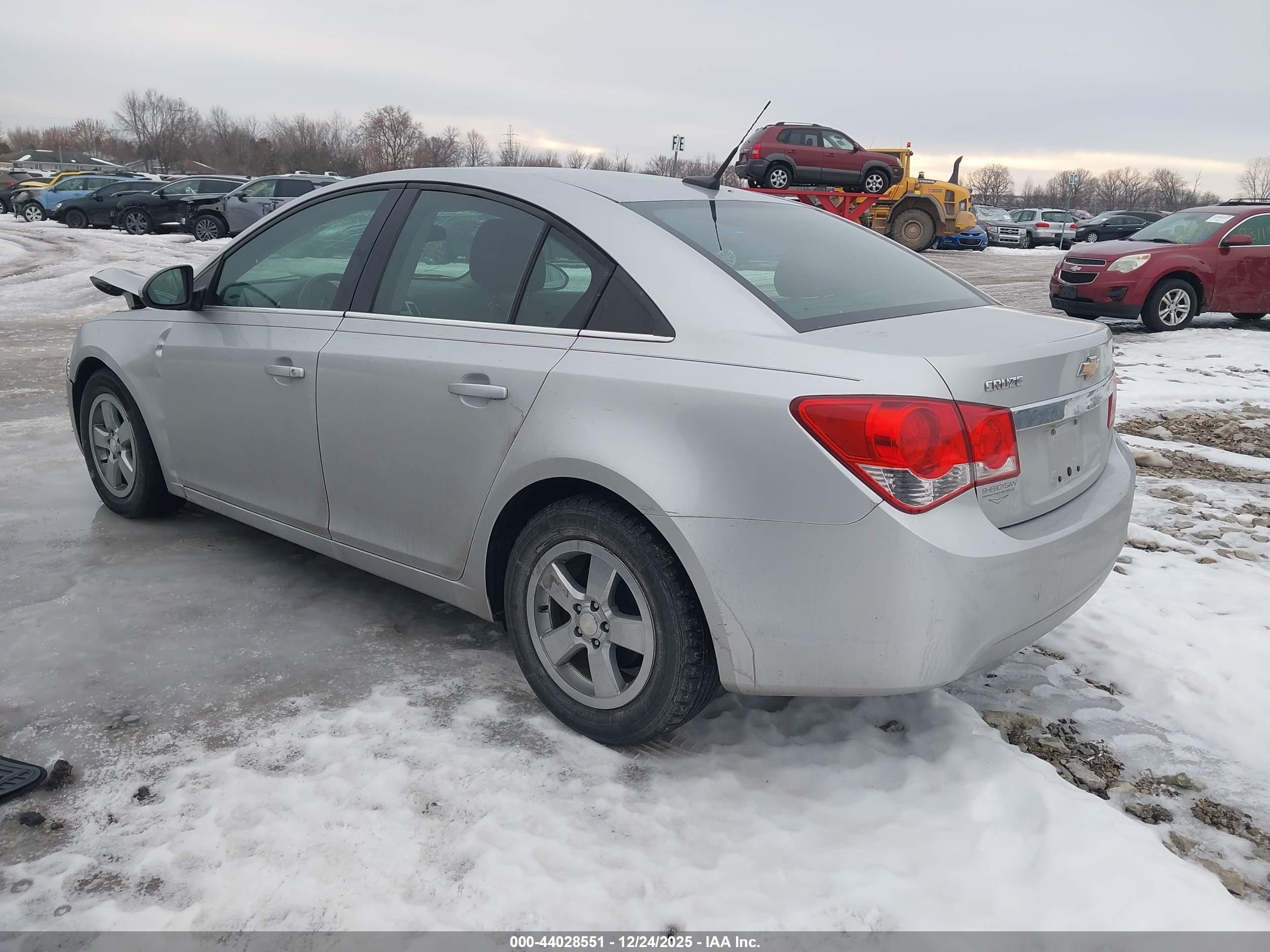 CHEVROLET CRUZE image 3