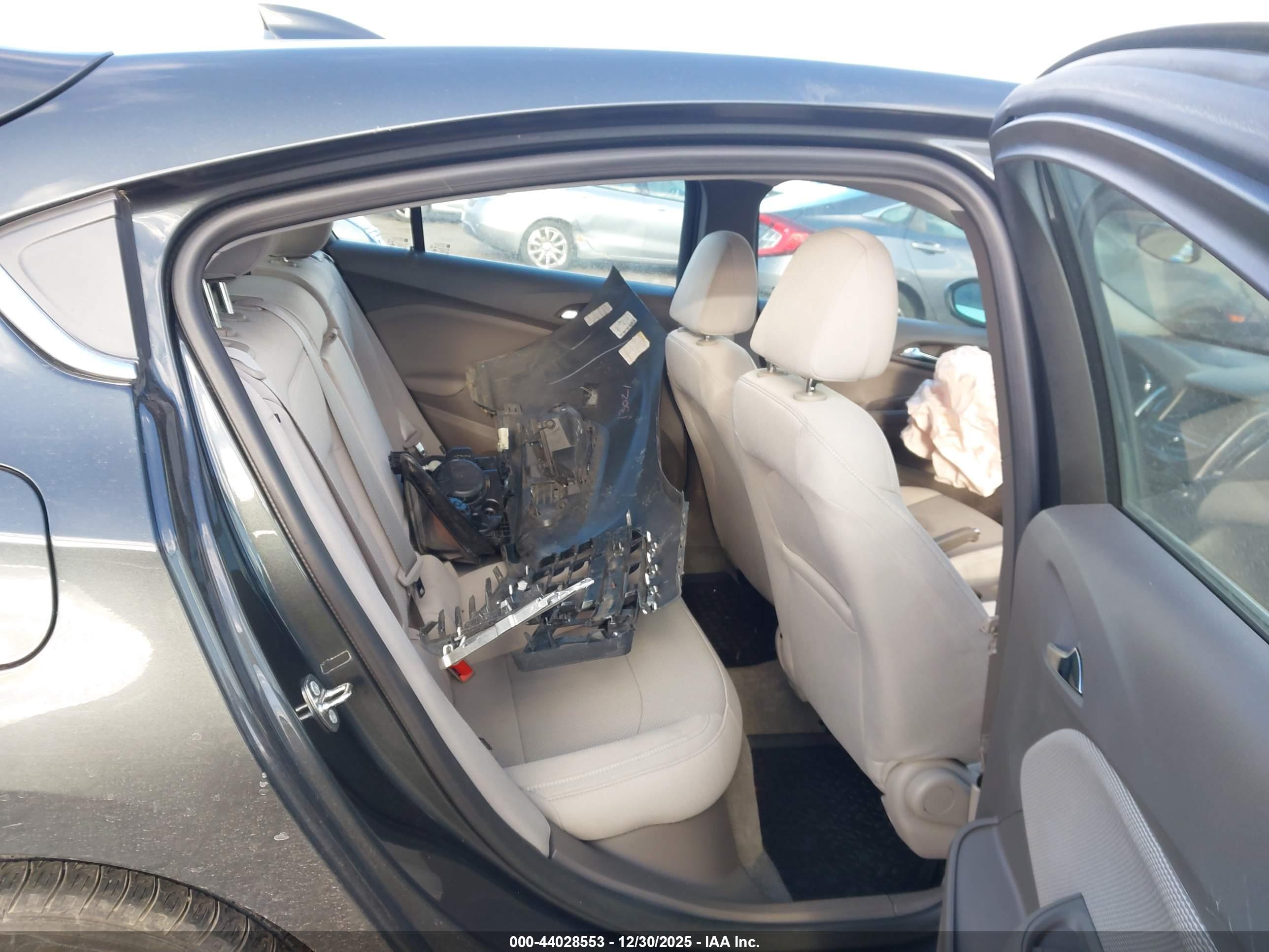 CHEVROLET CRUZE image 8