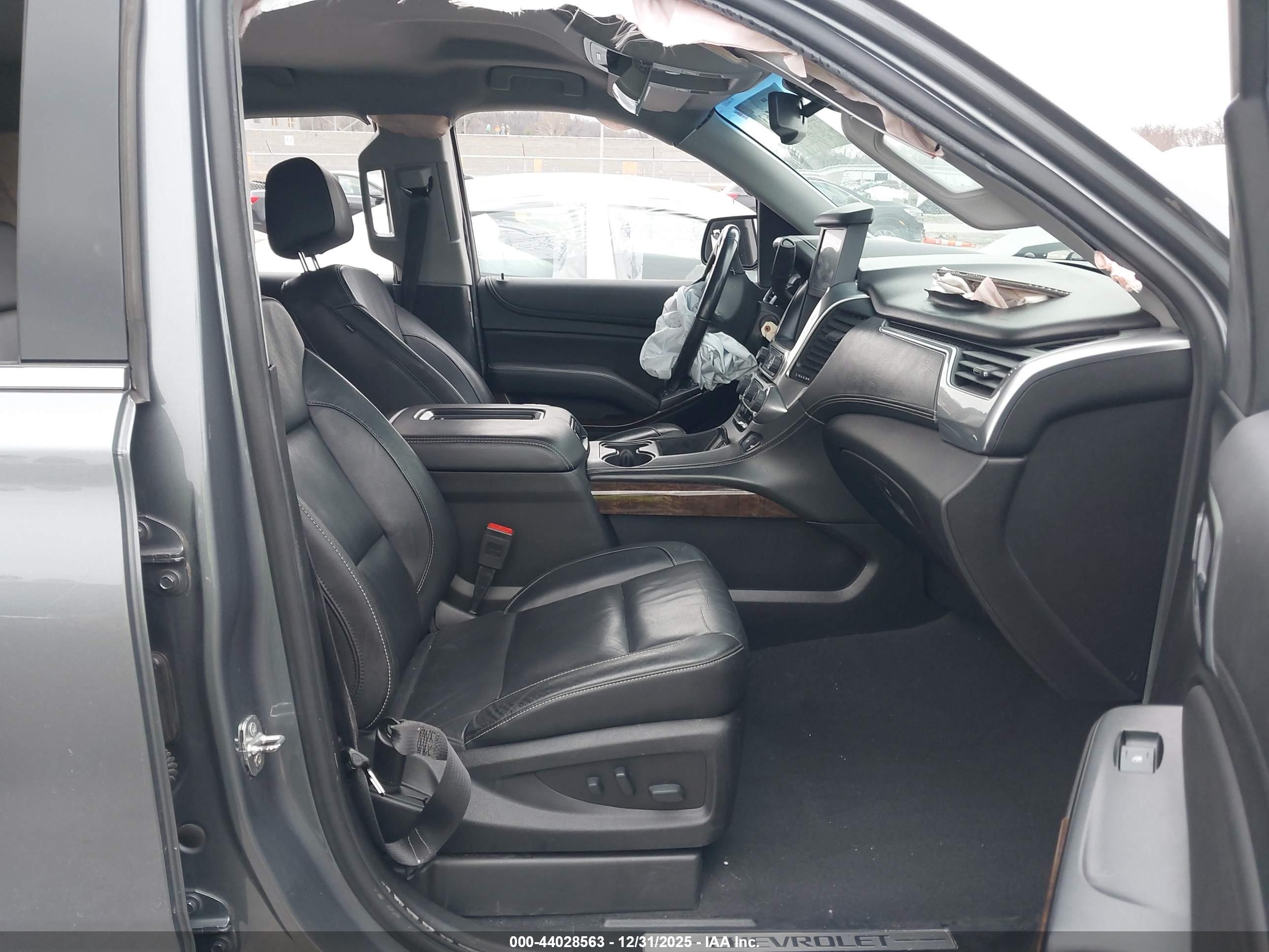 CHEVROLET TAHOE image 5
