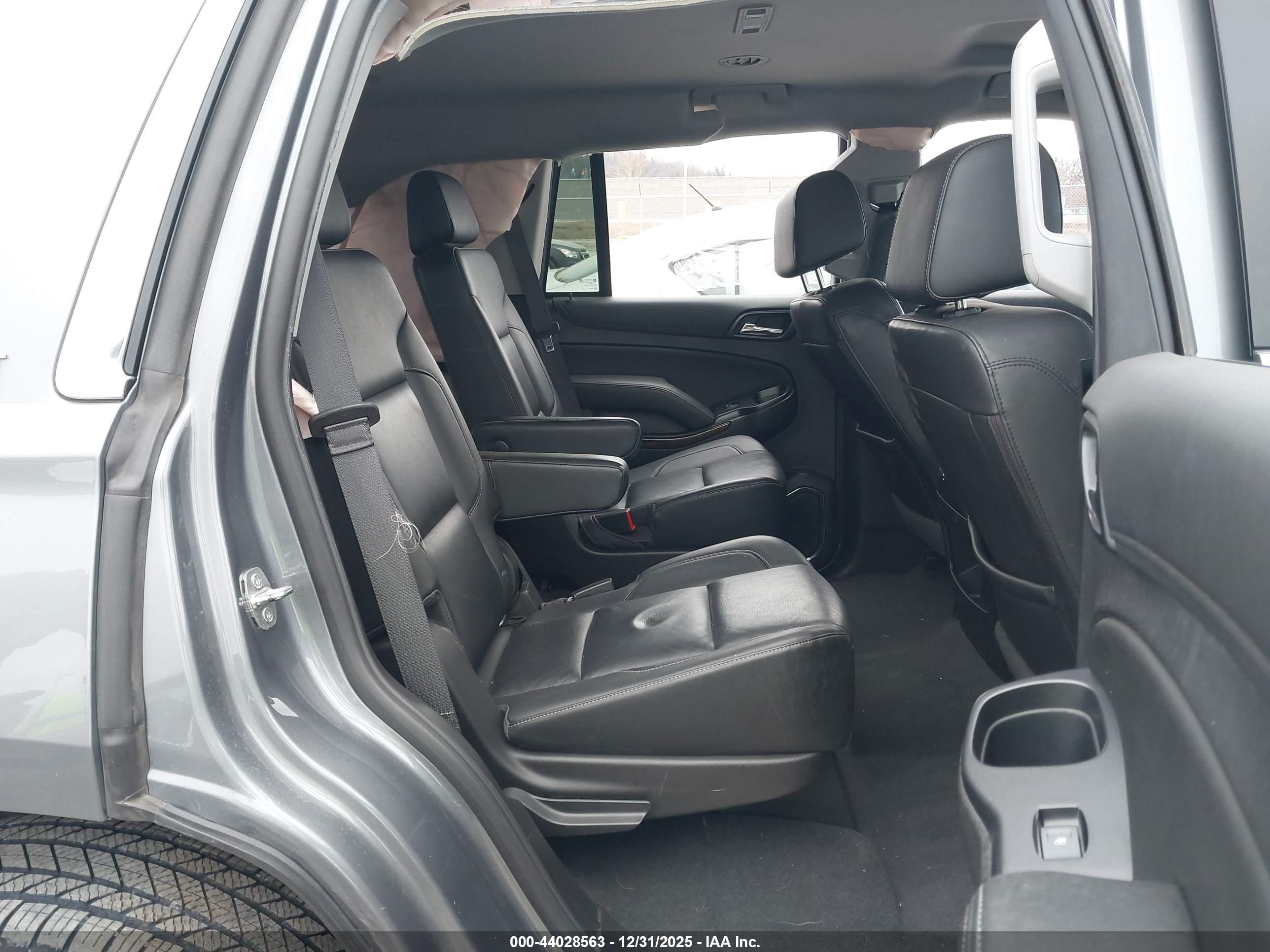 CHEVROLET TAHOE image 8