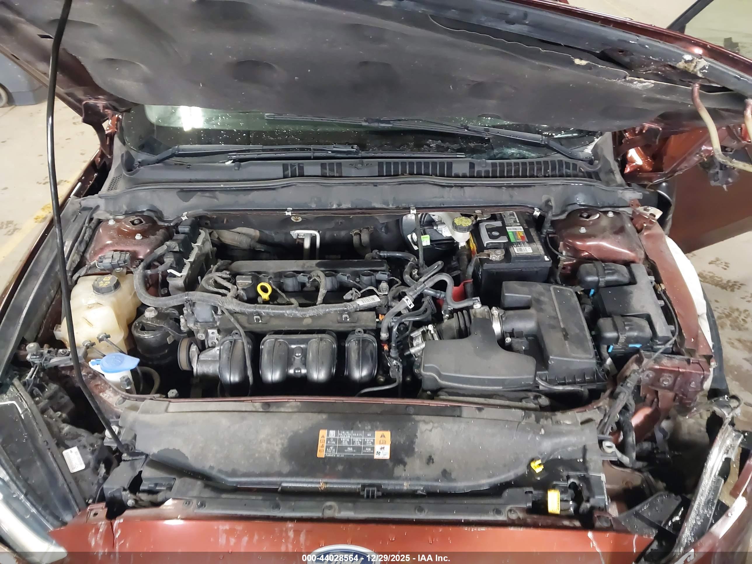 FORD FUSION image 10
