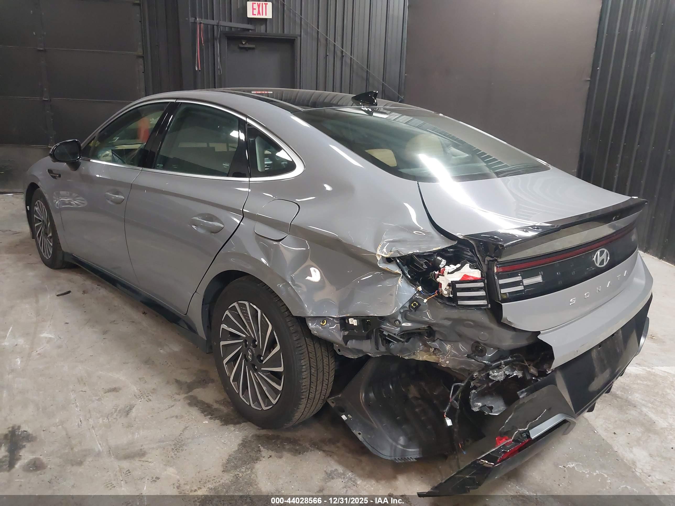 HYUNDAI SONATA image 6