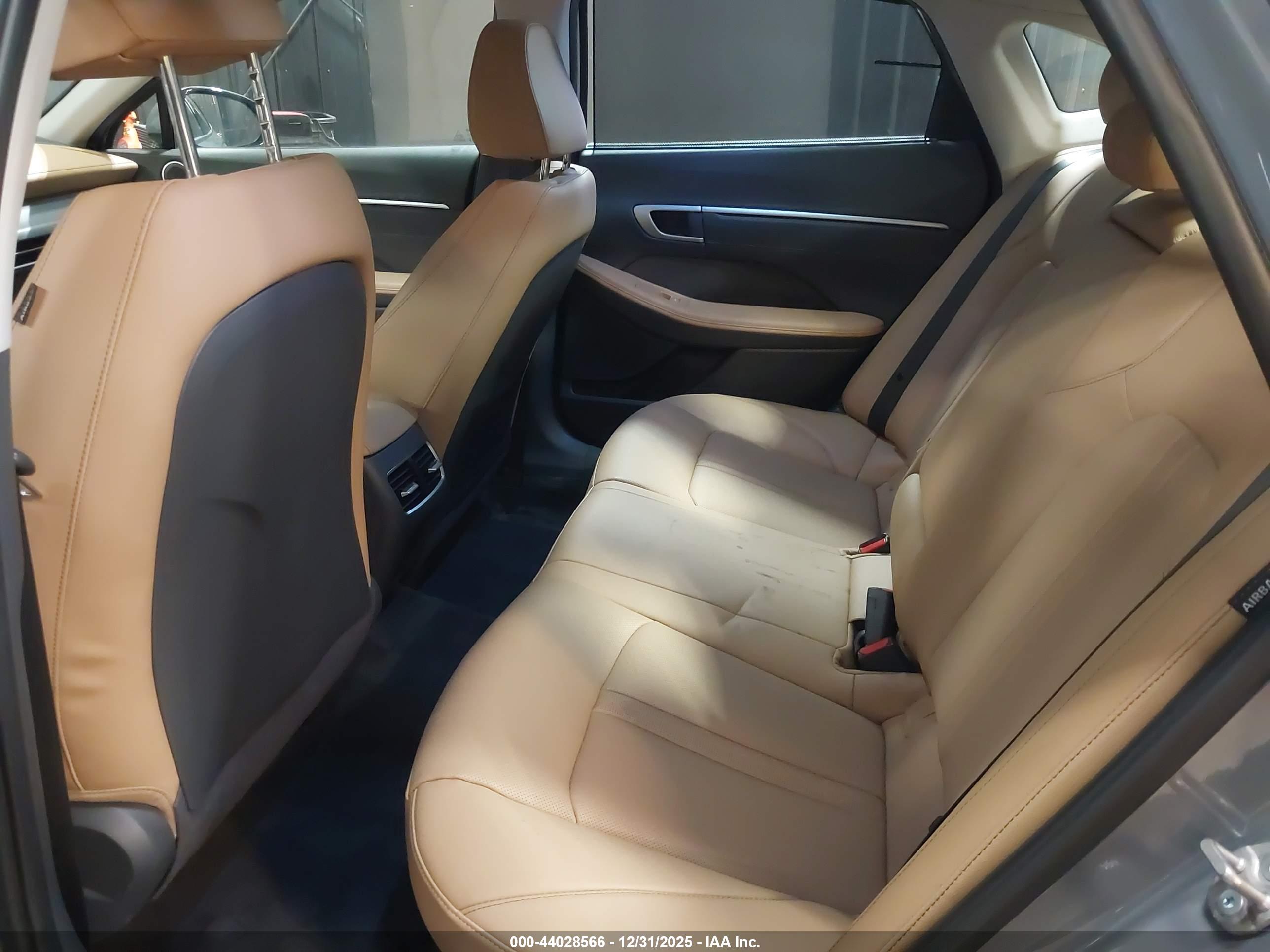 HYUNDAI SONATA image 8