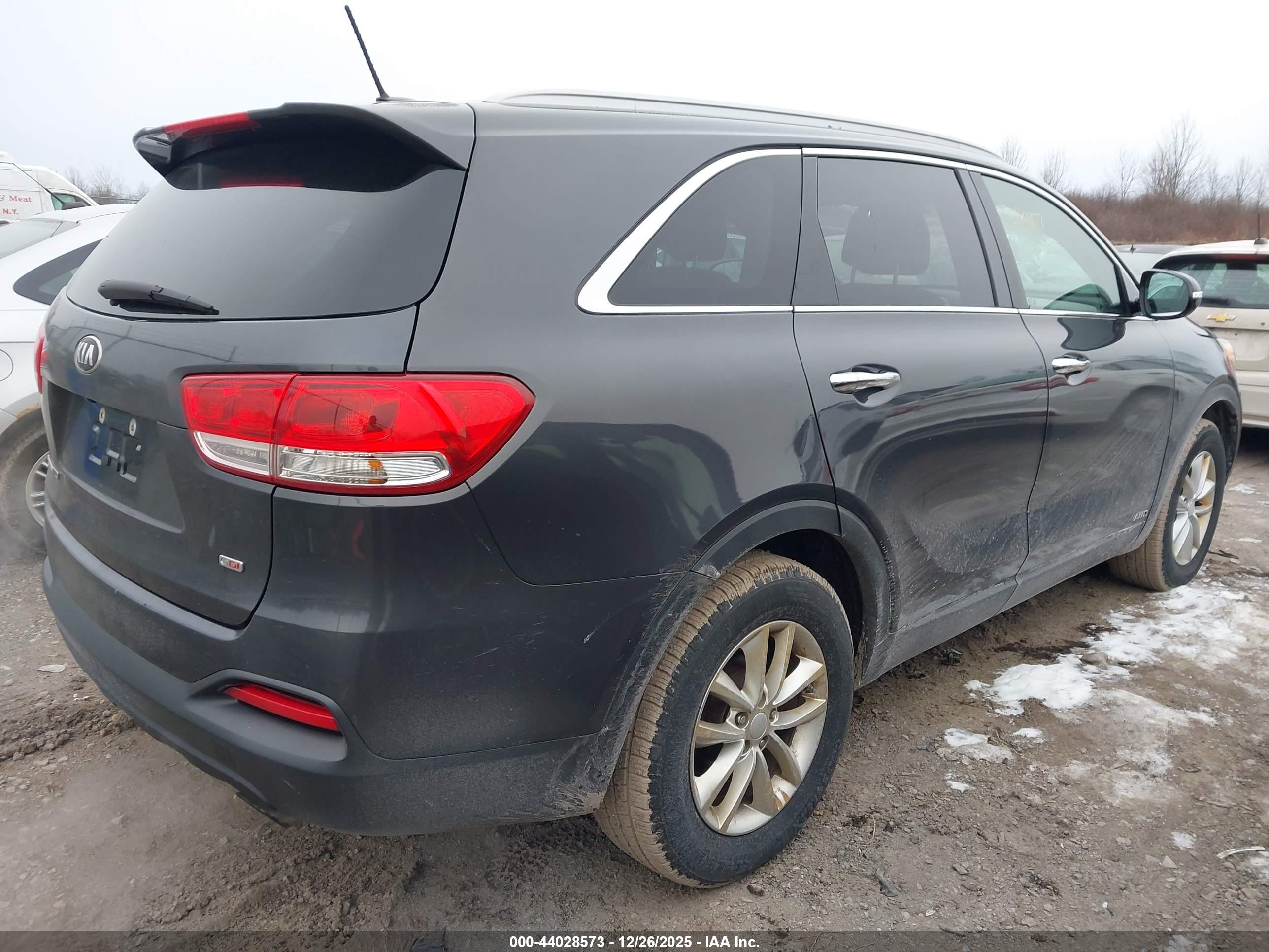 KIA SORENTO image 4