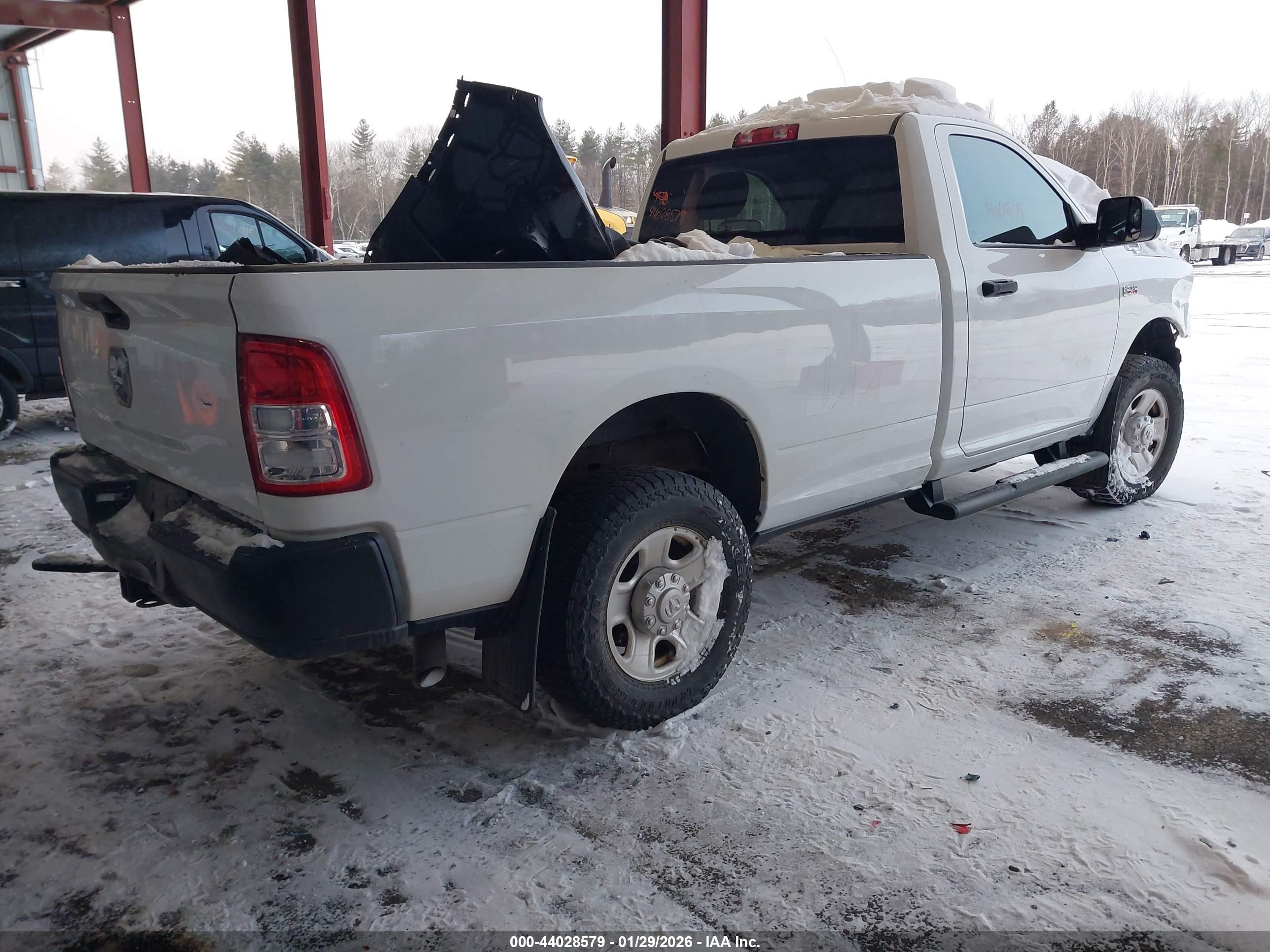 RAM 2500 image 4