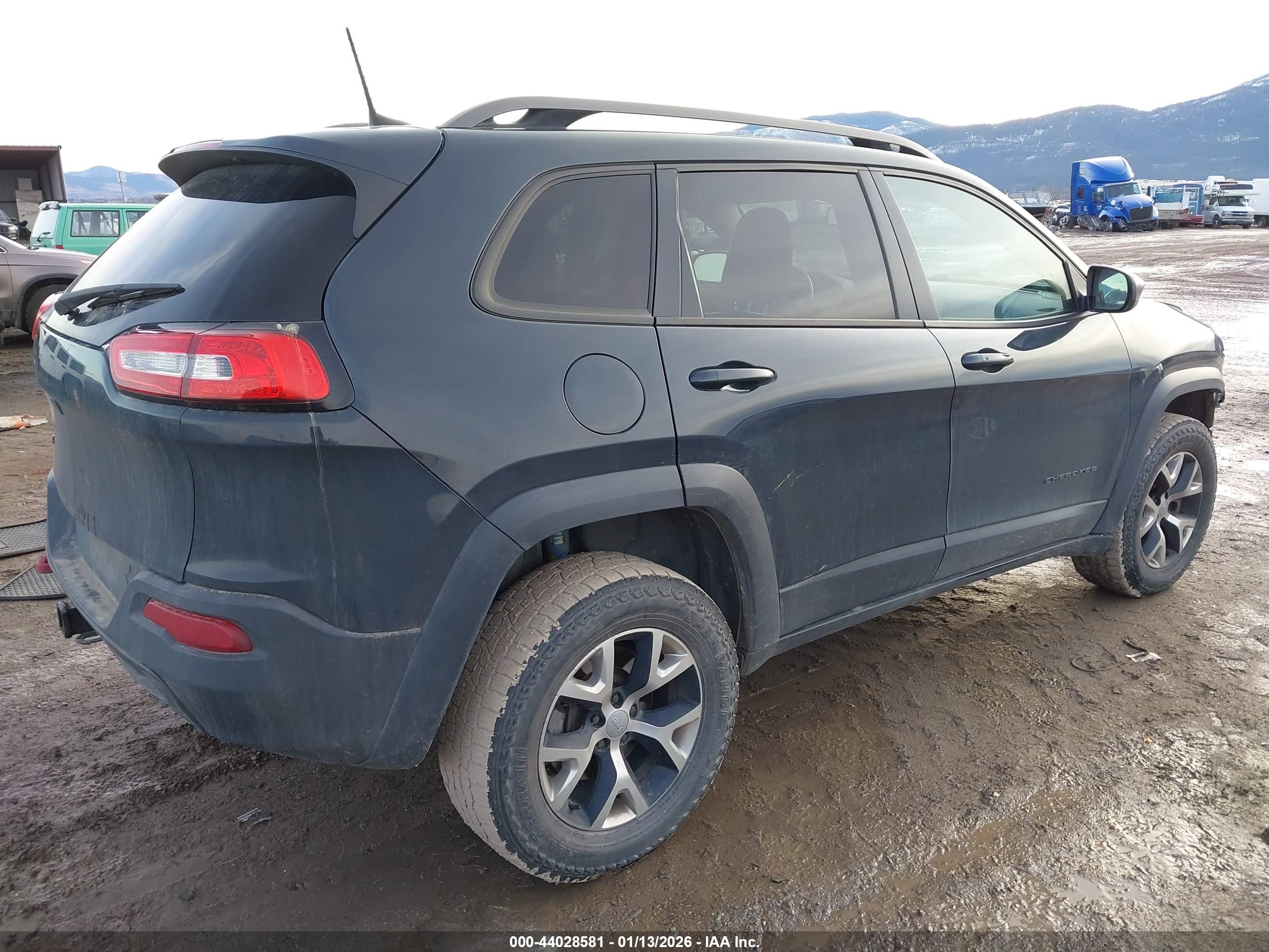JEEP CHEROKEE image 4