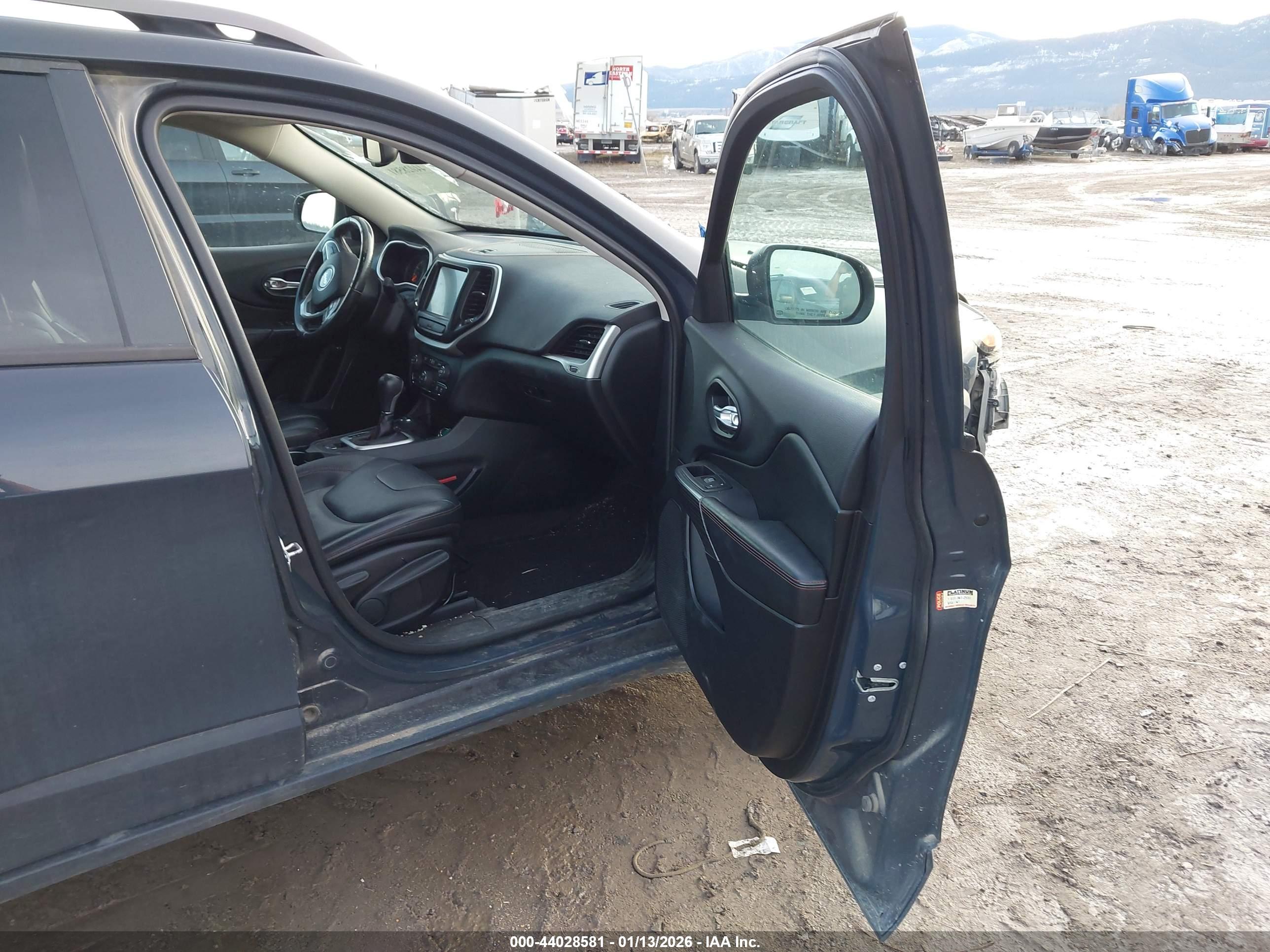 JEEP CHEROKEE image 5
