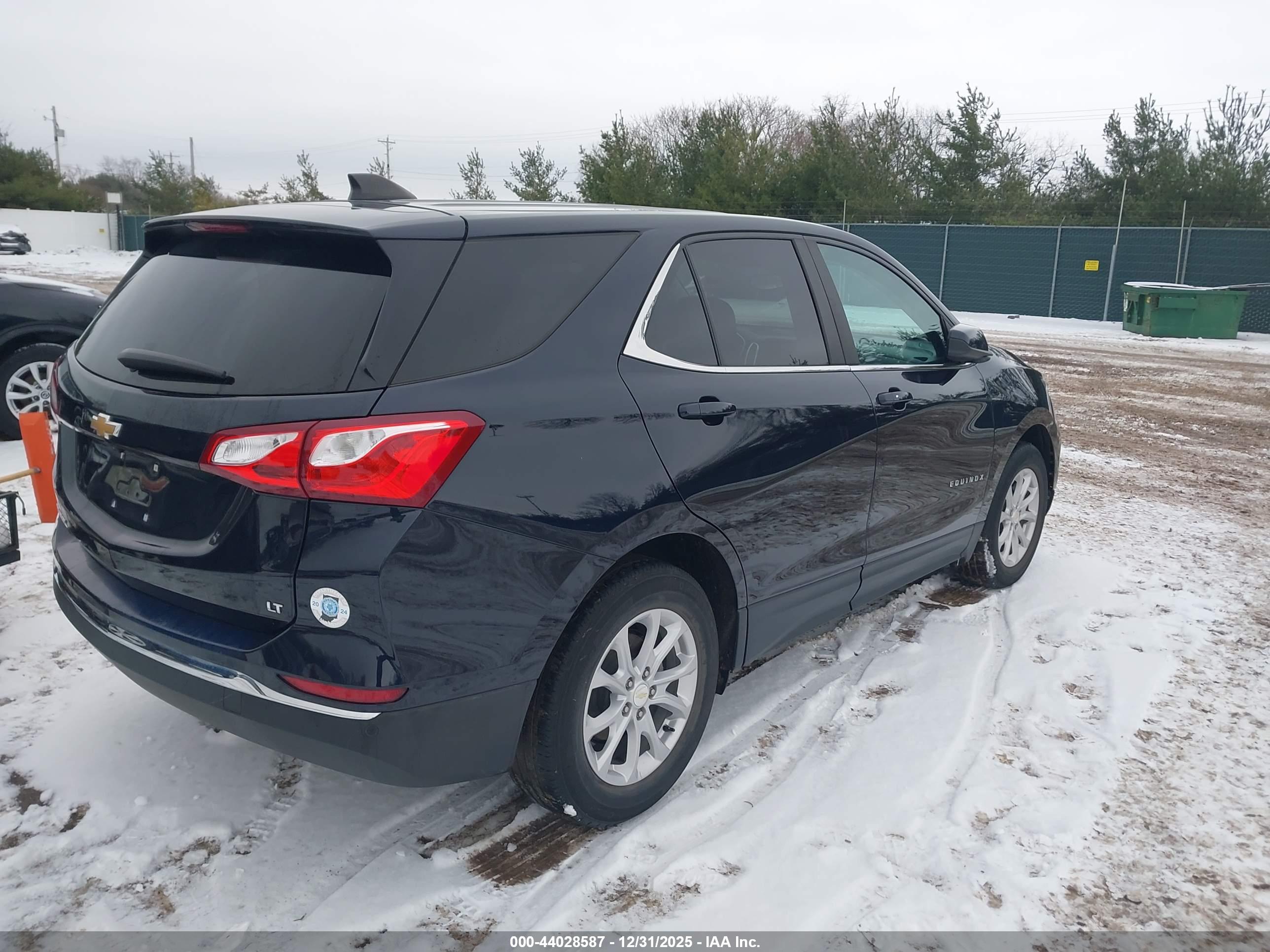 CHEVROLET EQUINOX image 4