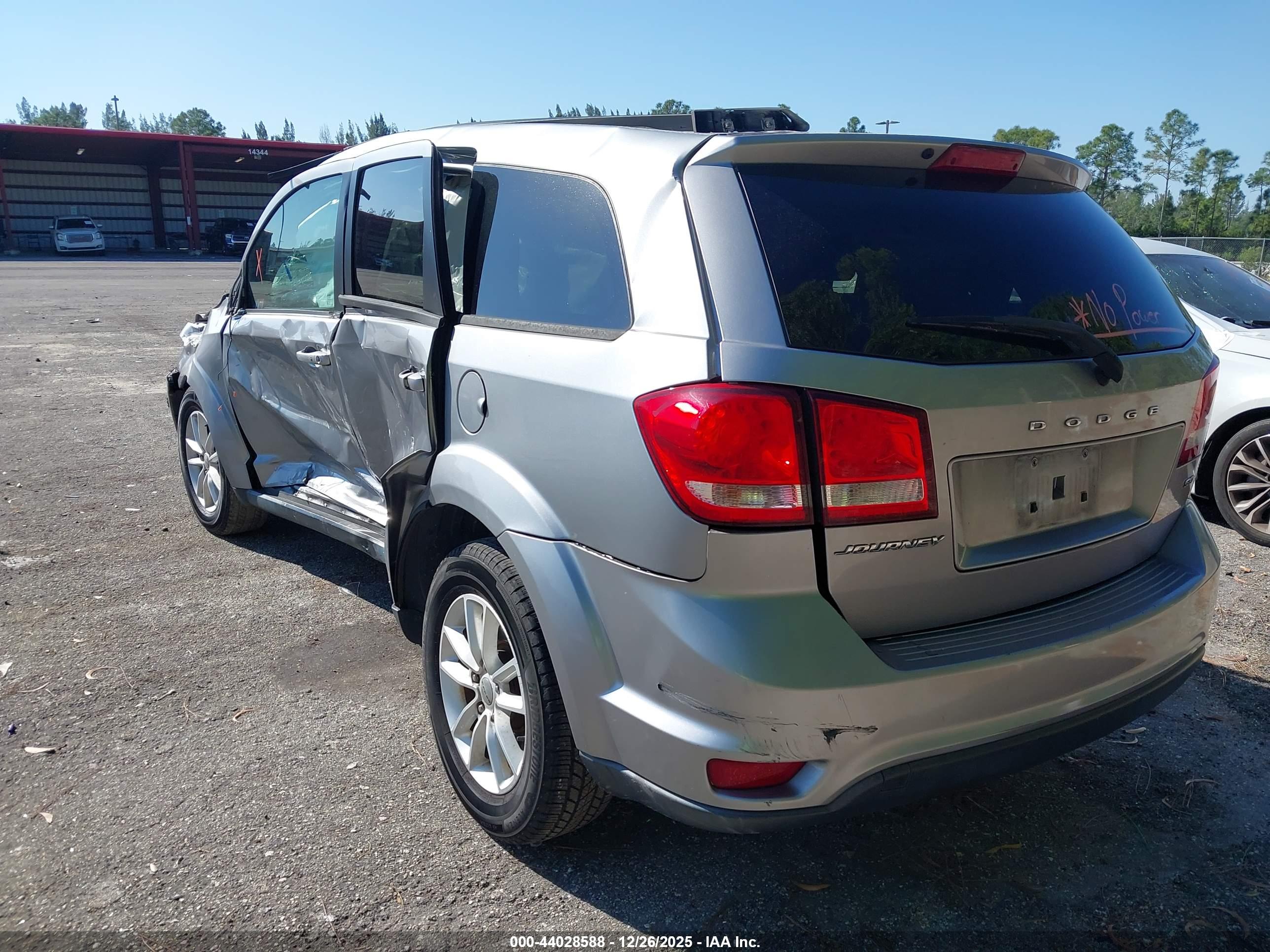 DODGE JOURNEY image 3