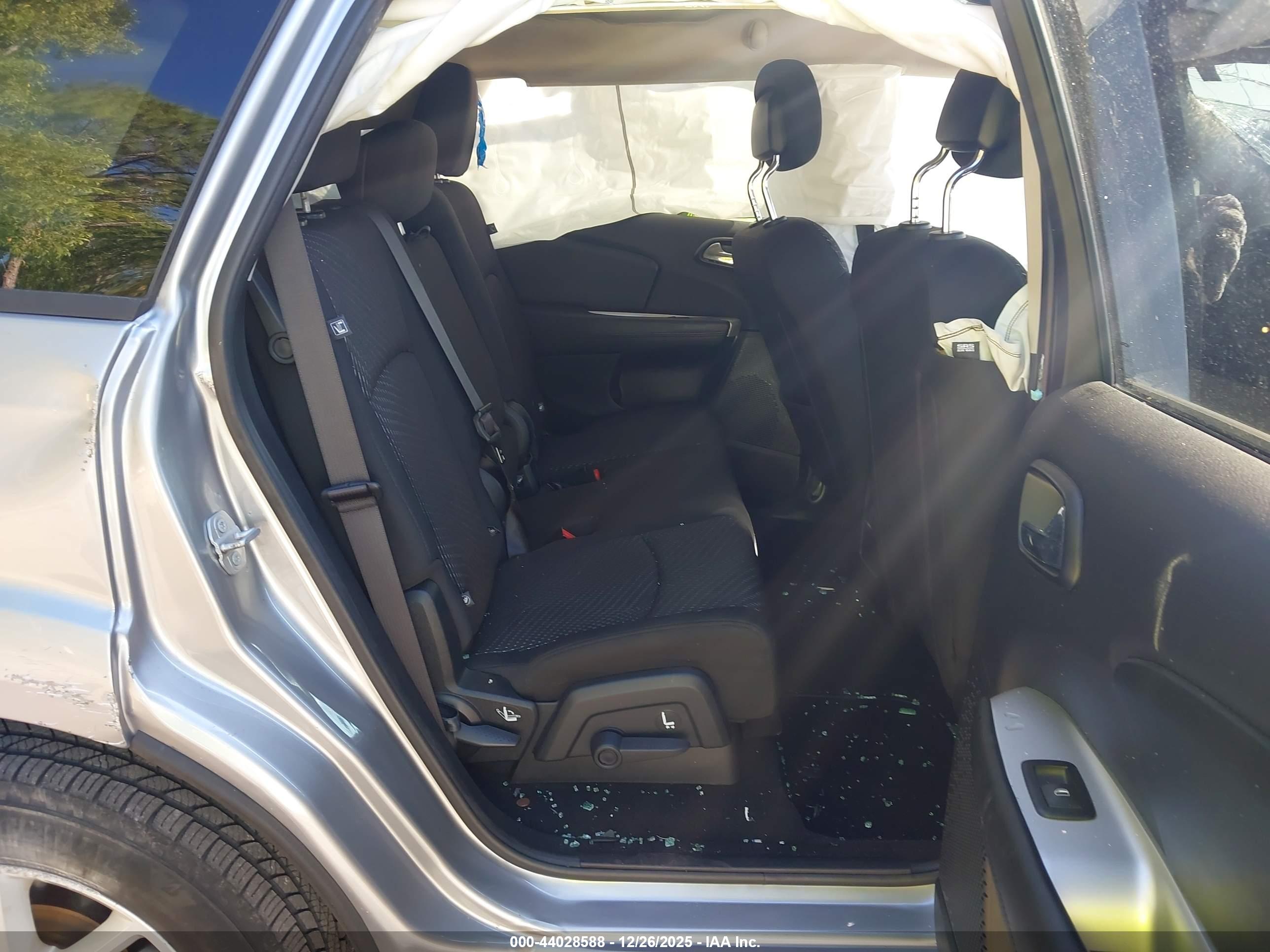 DODGE JOURNEY image 8