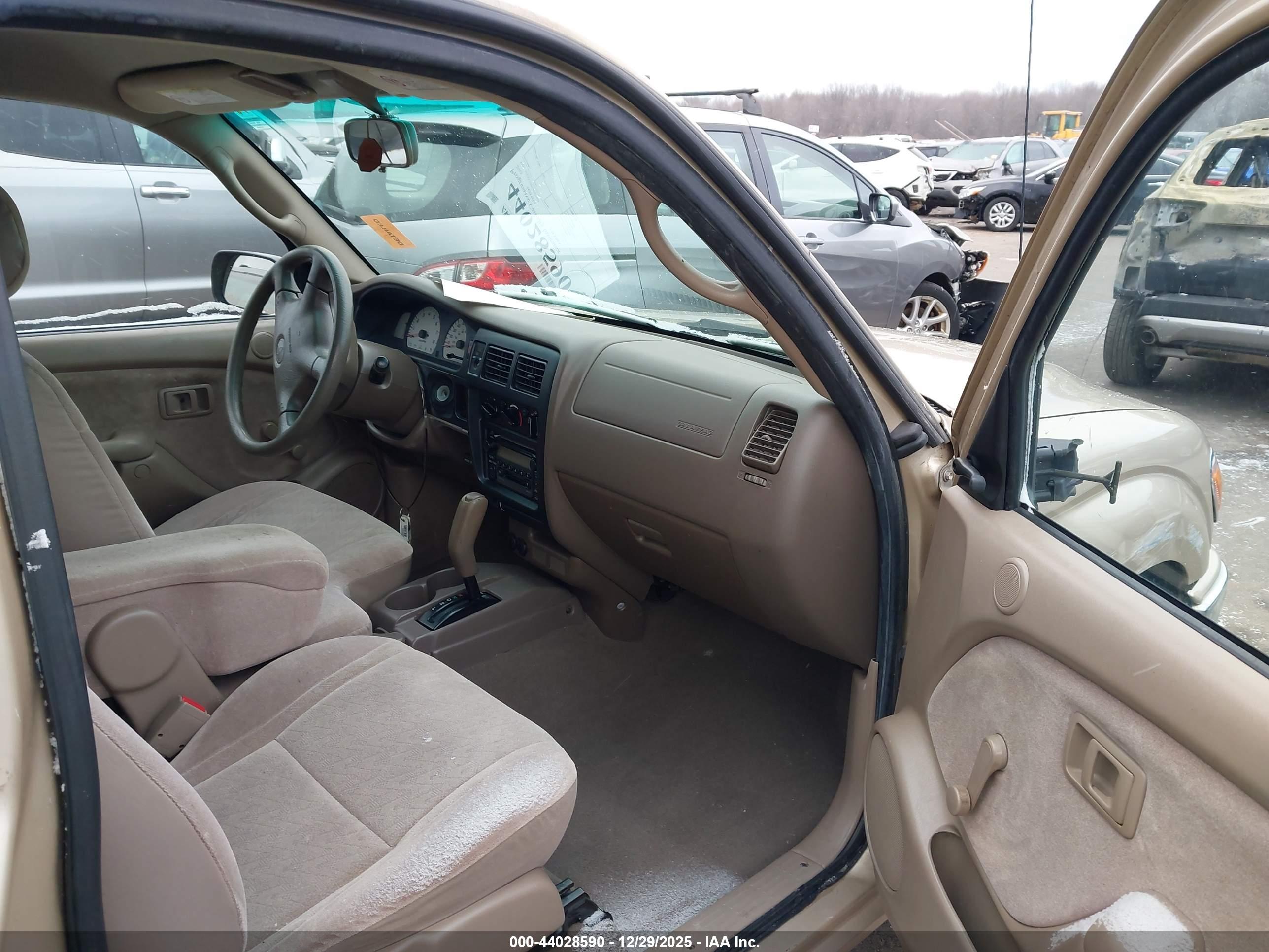 TOYOTA TACOMA image 5