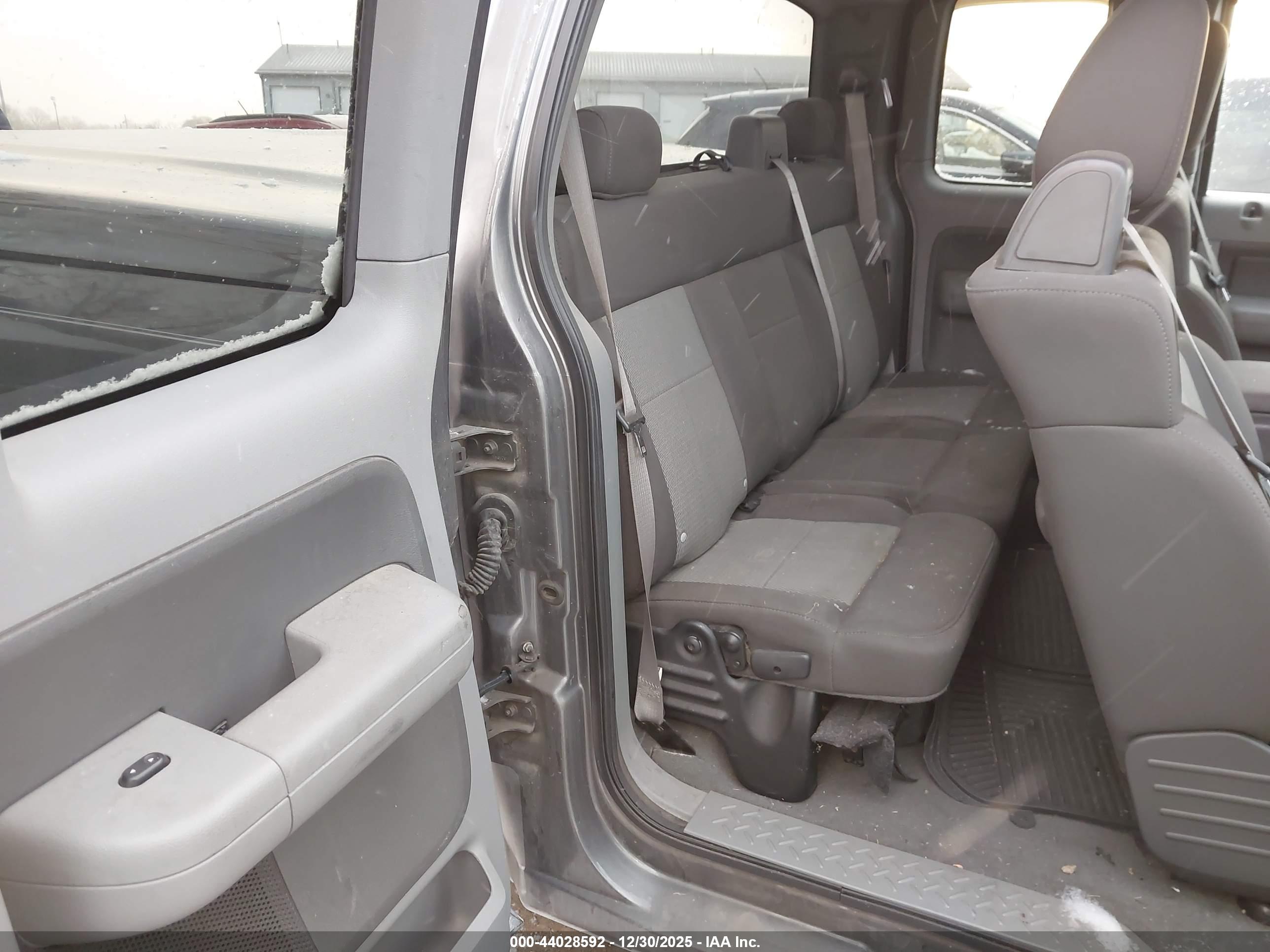 FORD F-150 image 8