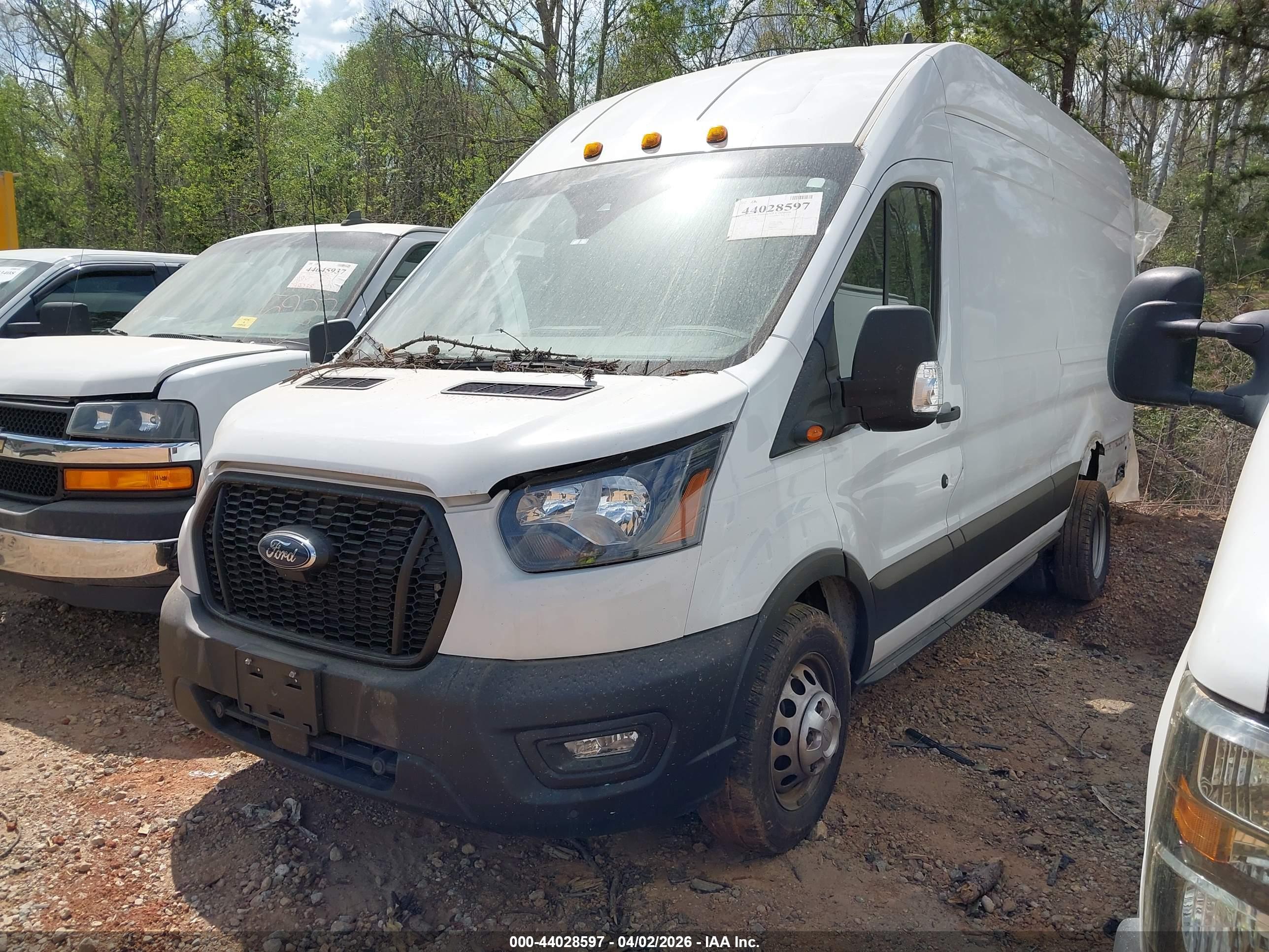 FORD TRANSIT-350 image 2