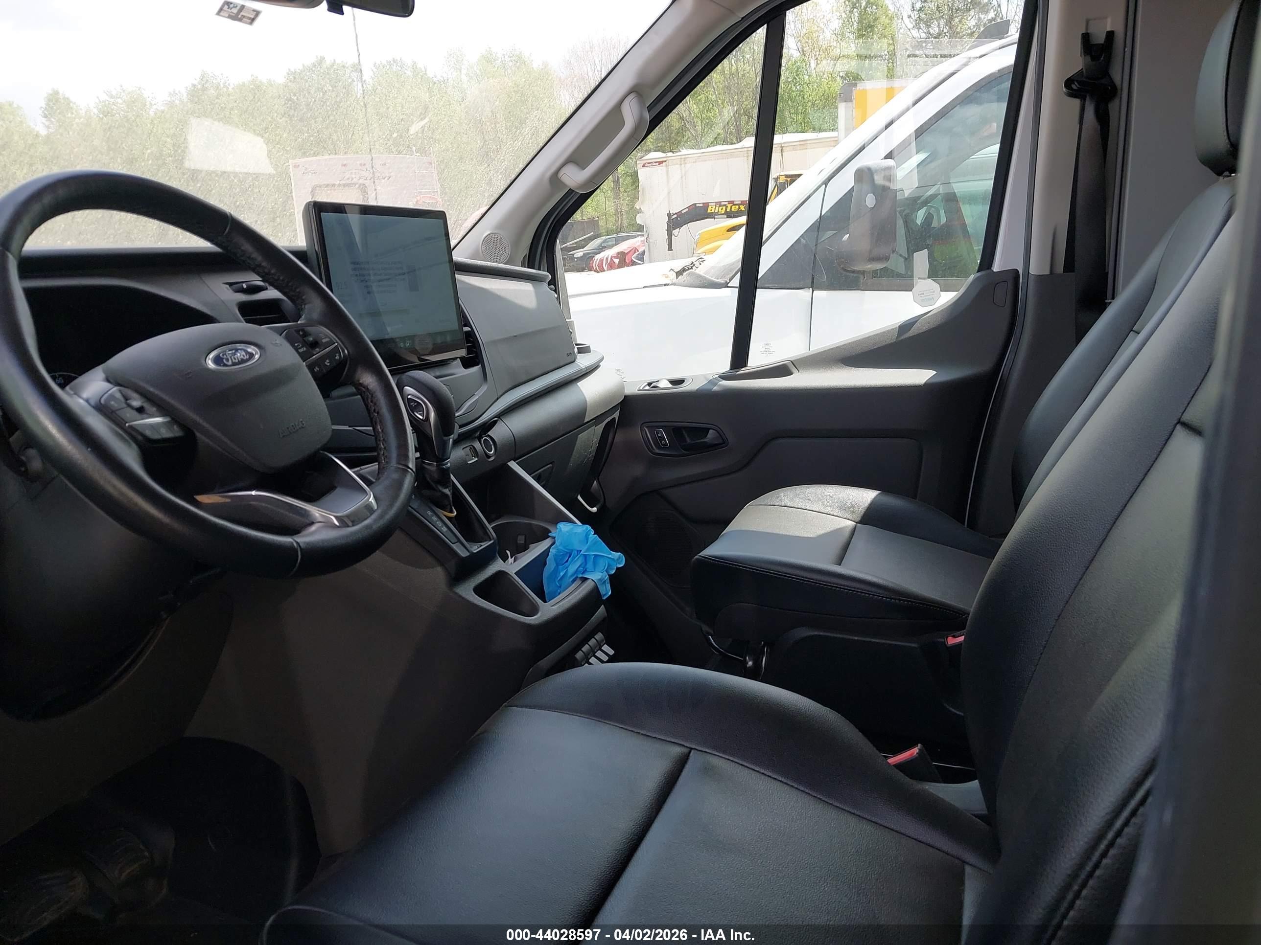 FORD TRANSIT-350 image 5