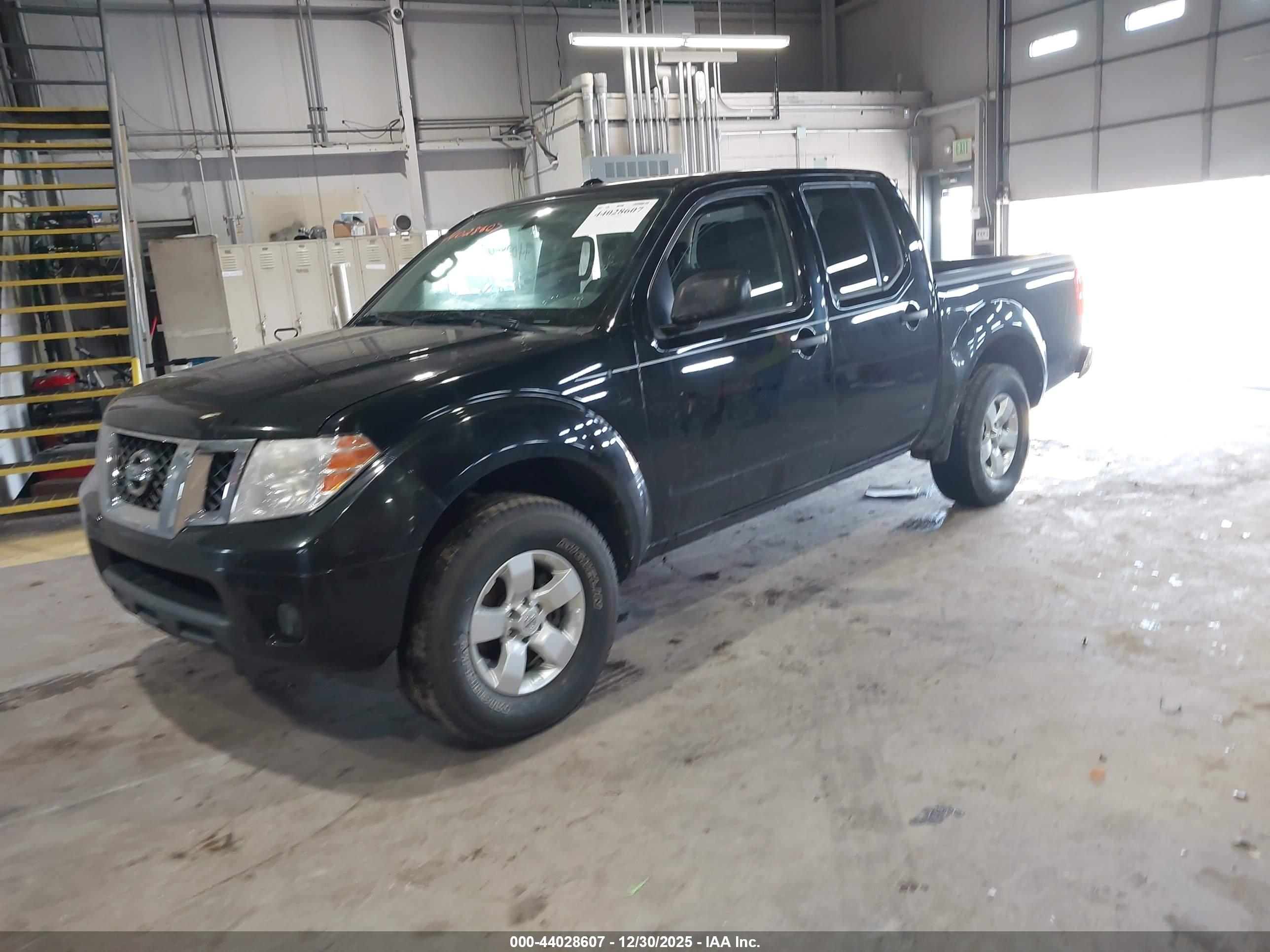 NISSAN FRONTIER image 2