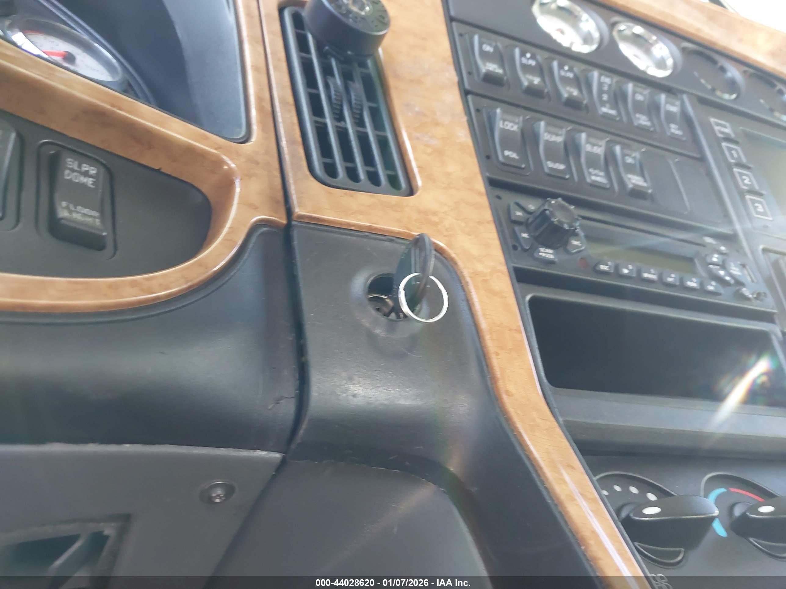 INTERNATIONAL PROSTAR image 11
