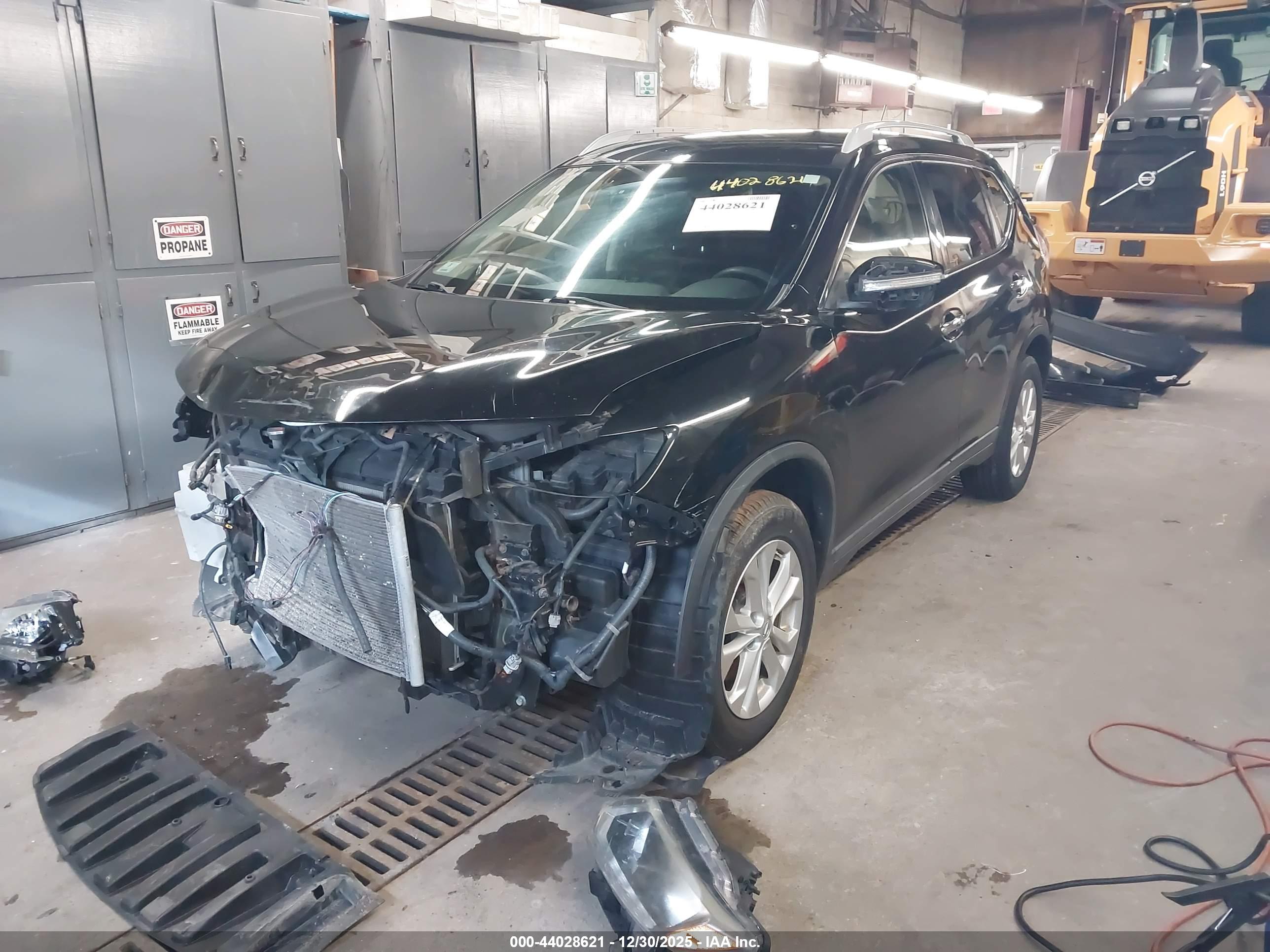 NISSAN ROGUE image 2