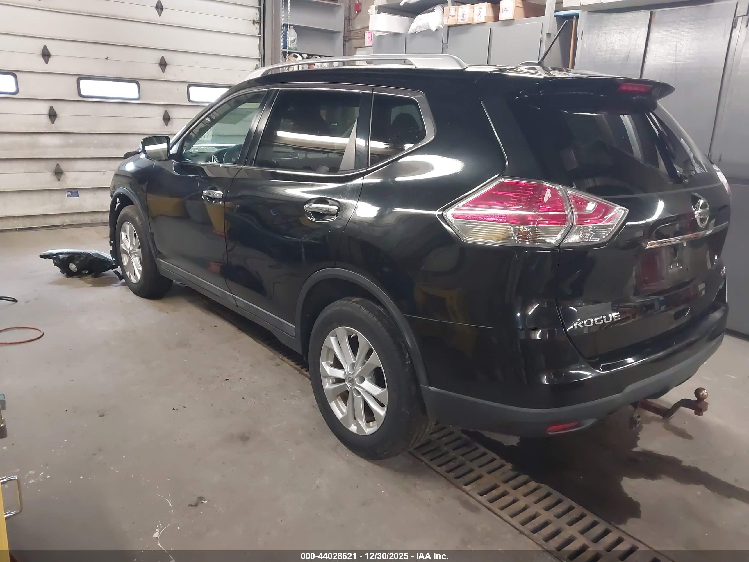 NISSAN ROGUE image 3